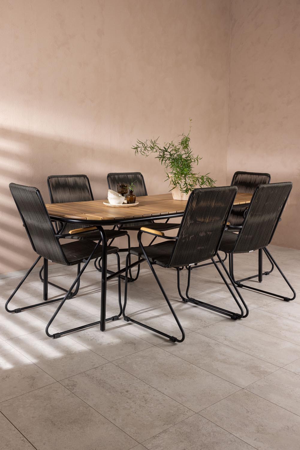 Holmbeck Outdoor-Tischset Bois 200cm/6St. in Schwarz, Dunkelgrau präsentiert im Onlineshop von KAQTU Design AG. Gartentischset ist von Venture Home