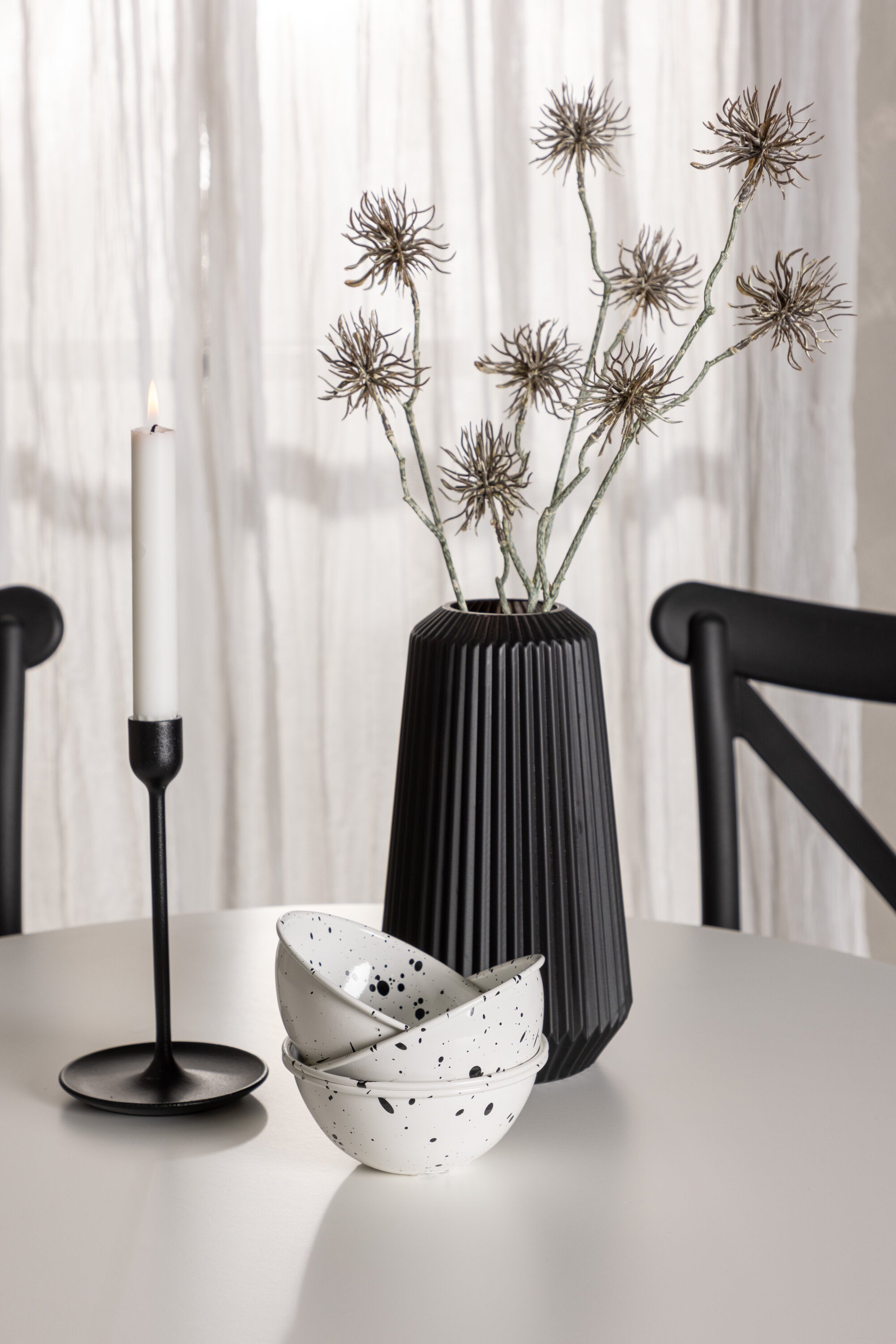 Hamden Esszimmerset + Crosett ⌀80cm/4St. in Schwarz präsentiert im Onlineshop von KAQTU Design AG. Esszimmerset ist von Venture Home