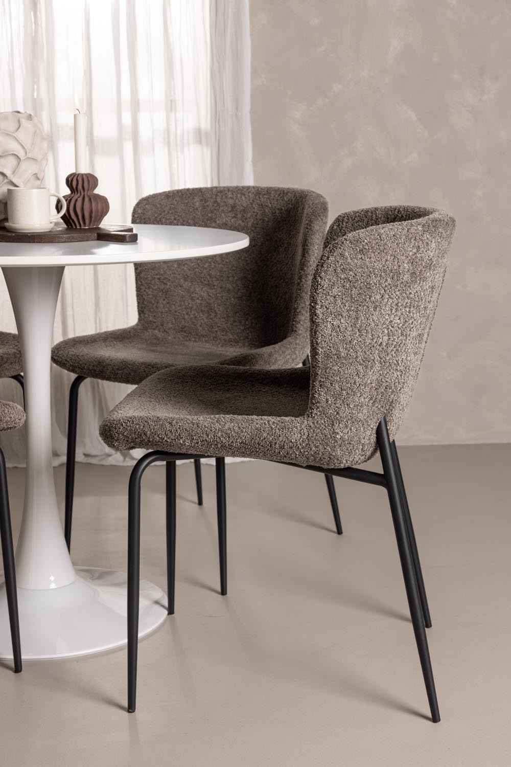Hamden Esszimmerset + Modesto ⌀80cm/4St. in Schwarz, Dunkelgrau präsentiert im Onlineshop von KAQTU Design AG. Esszimmerset ist von Venture Home