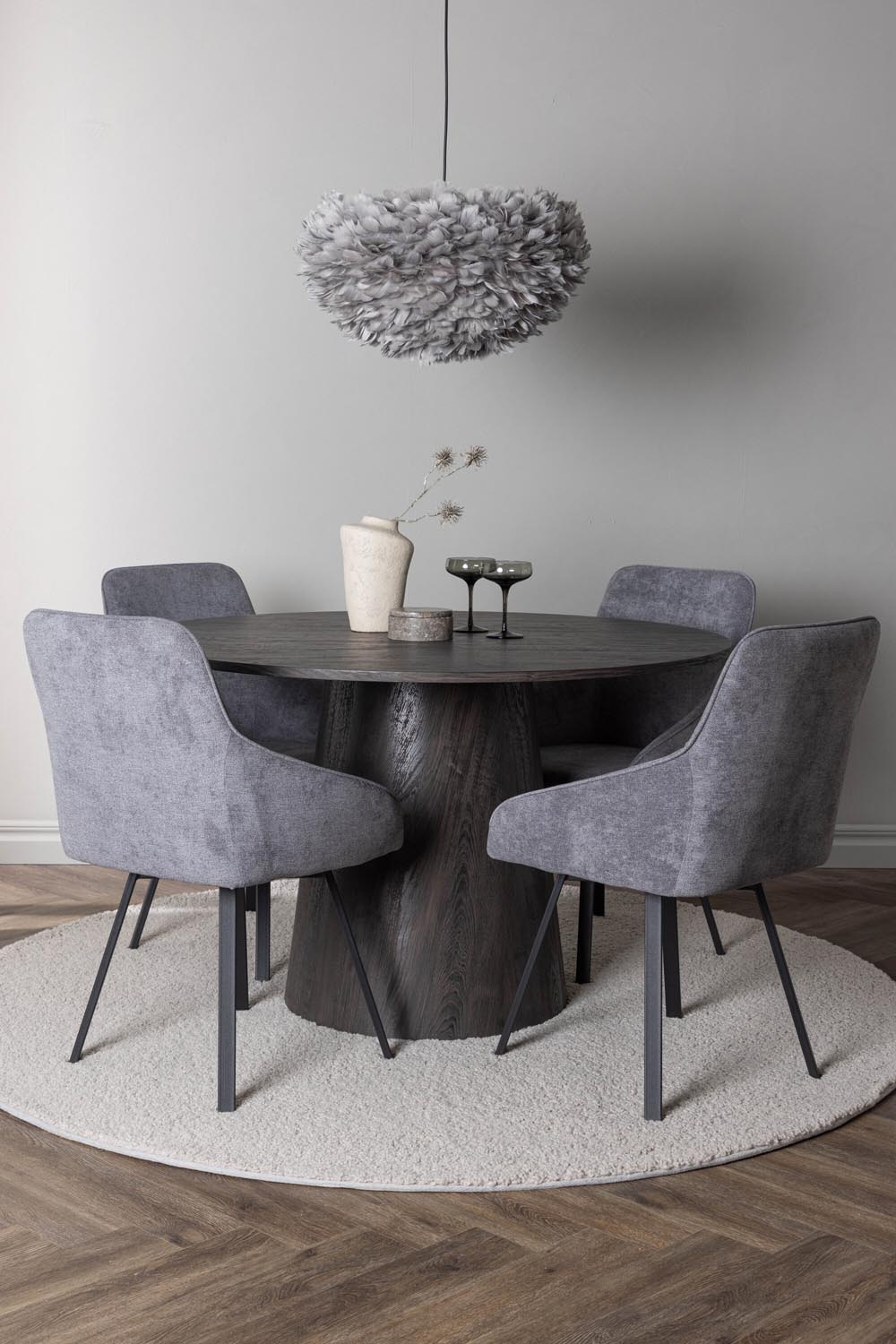 Lanzo Esszimmerset + Rosie ⌀120cm/4St. in Schwarzgrau präsentiert im Onlineshop von KAQTU Design AG. Esszimmerset ist von Venture Home