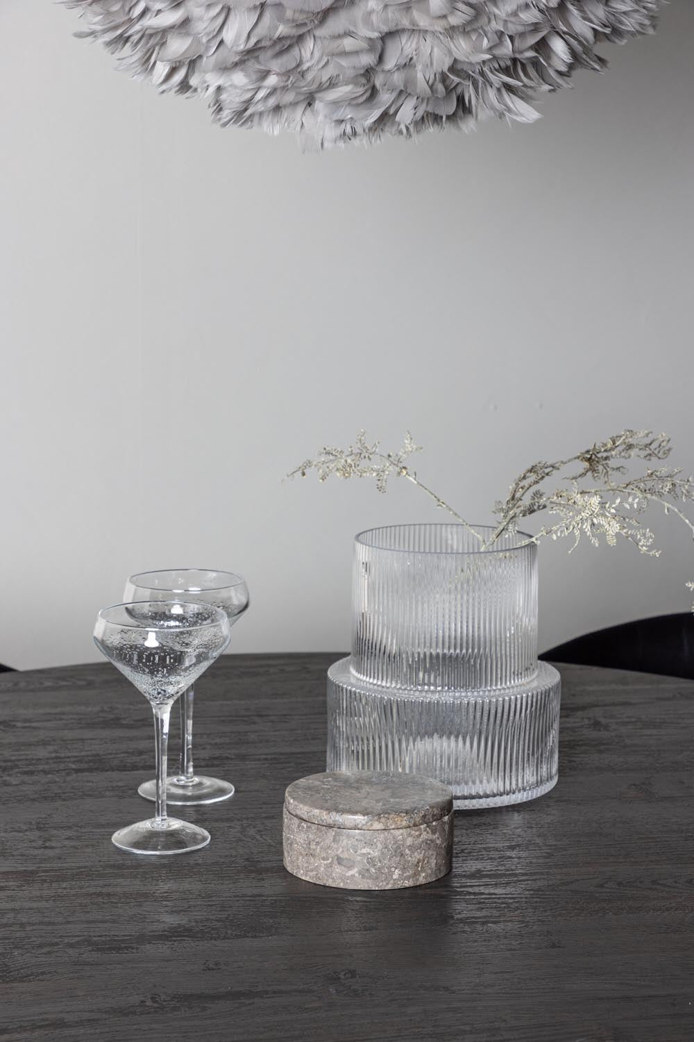 Lanzo Esszimmerset + Selma ⌀120cm/4St. in Braun / Schwarz präsentiert im Onlineshop von KAQTU Design AG. Esszimmerset ist von Venture Home