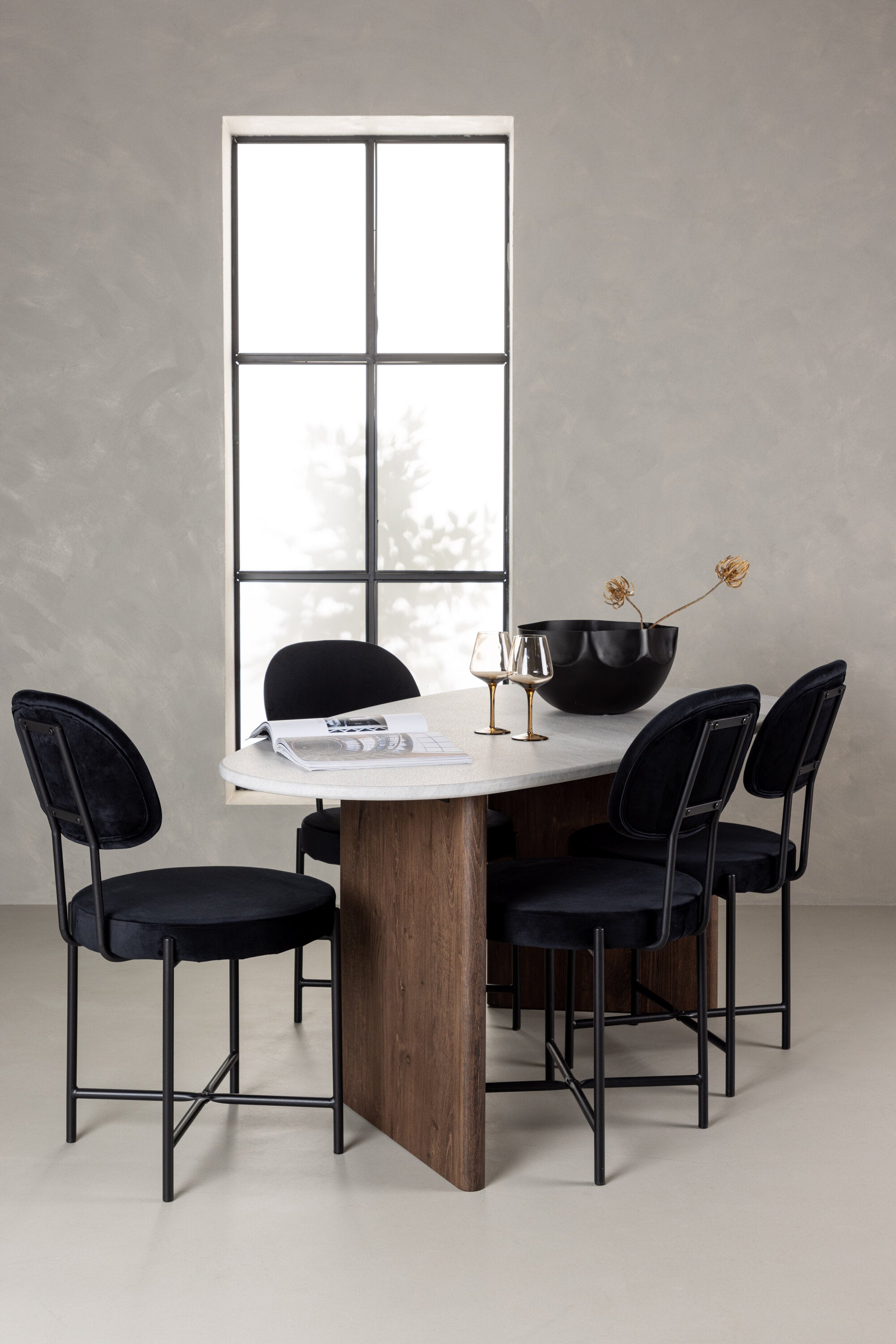 Grönvik Esszimmerset + Stella 180cm/4St. in Schwarz präsentiert im Onlineshop von KAQTU Design AG. Esszimmerset ist von Venture Home