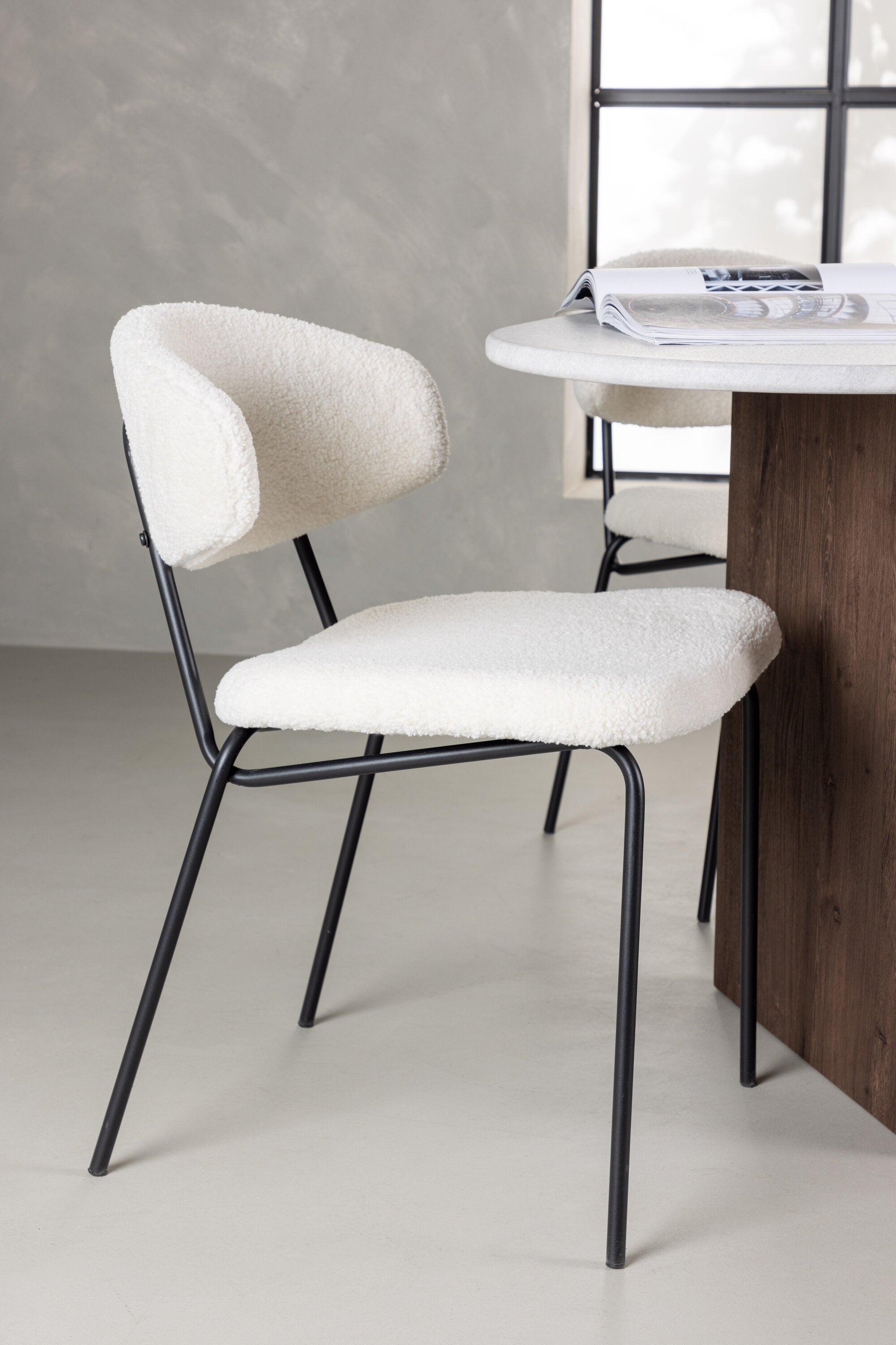 Grönvik Esszimmerset + Chico 180cm/4St. in Weiss präsentiert im Onlineshop von KAQTU Design AG. Esszimmerset ist von Venture Home