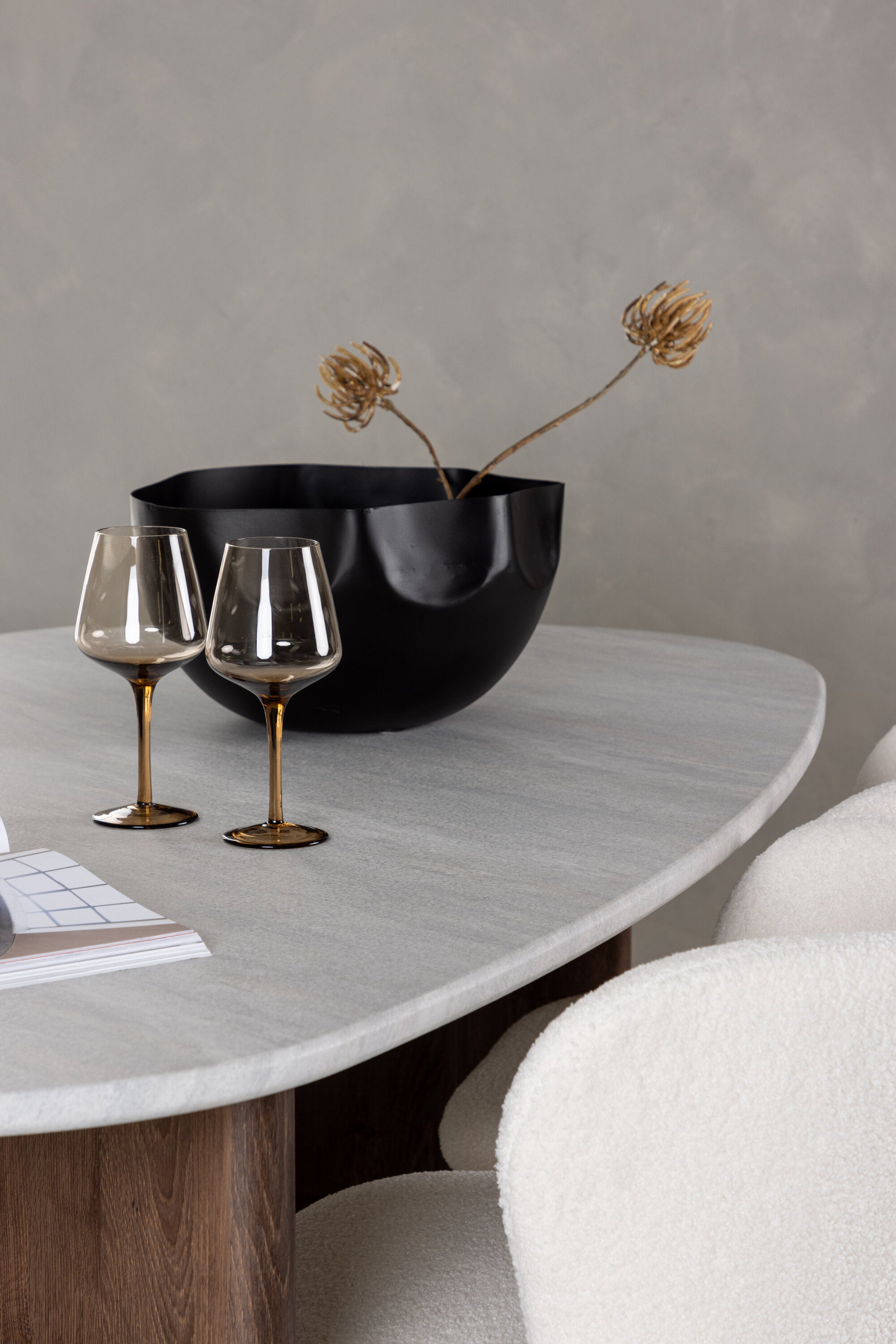 Grönvik Esszimmerset + Edina 180cm/4St. in Schwarz-Weiss präsentiert im Onlineshop von KAQTU Design AG. Esszimmerset ist von Venture Home