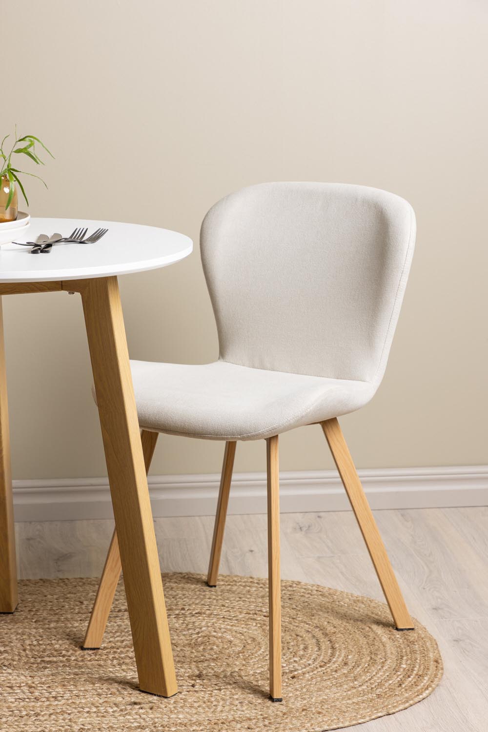 Leonora Esszimmerset + Lilja ⌀65cm/2St. in Beige, Natur präsentiert im Onlineshop von KAQTU Design AG. Esszimmerset ist von Venture Home