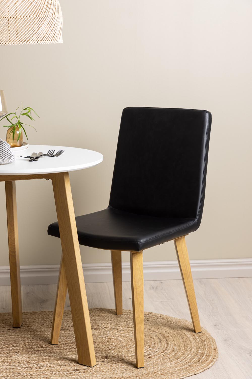 Leonora Esszimmerset + Today ⌀65cm/2St. in Schwarz, Natur präsentiert im Onlineshop von KAQTU Design AG. Esszimmerset ist von Venture Home
