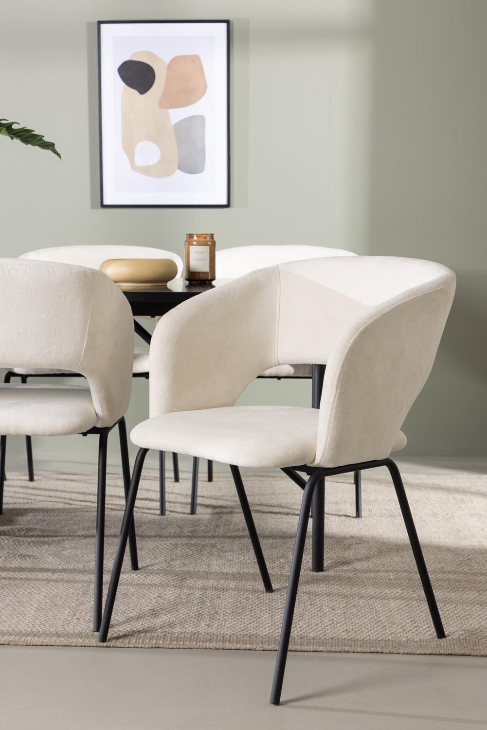 Astrid Esszimmerset + Day 200cm/6St. in Schwarz, gebrochenes Weiss präsentiert im Onlineshop von KAQTU Design AG. Esszimmerset ist von Venture Home