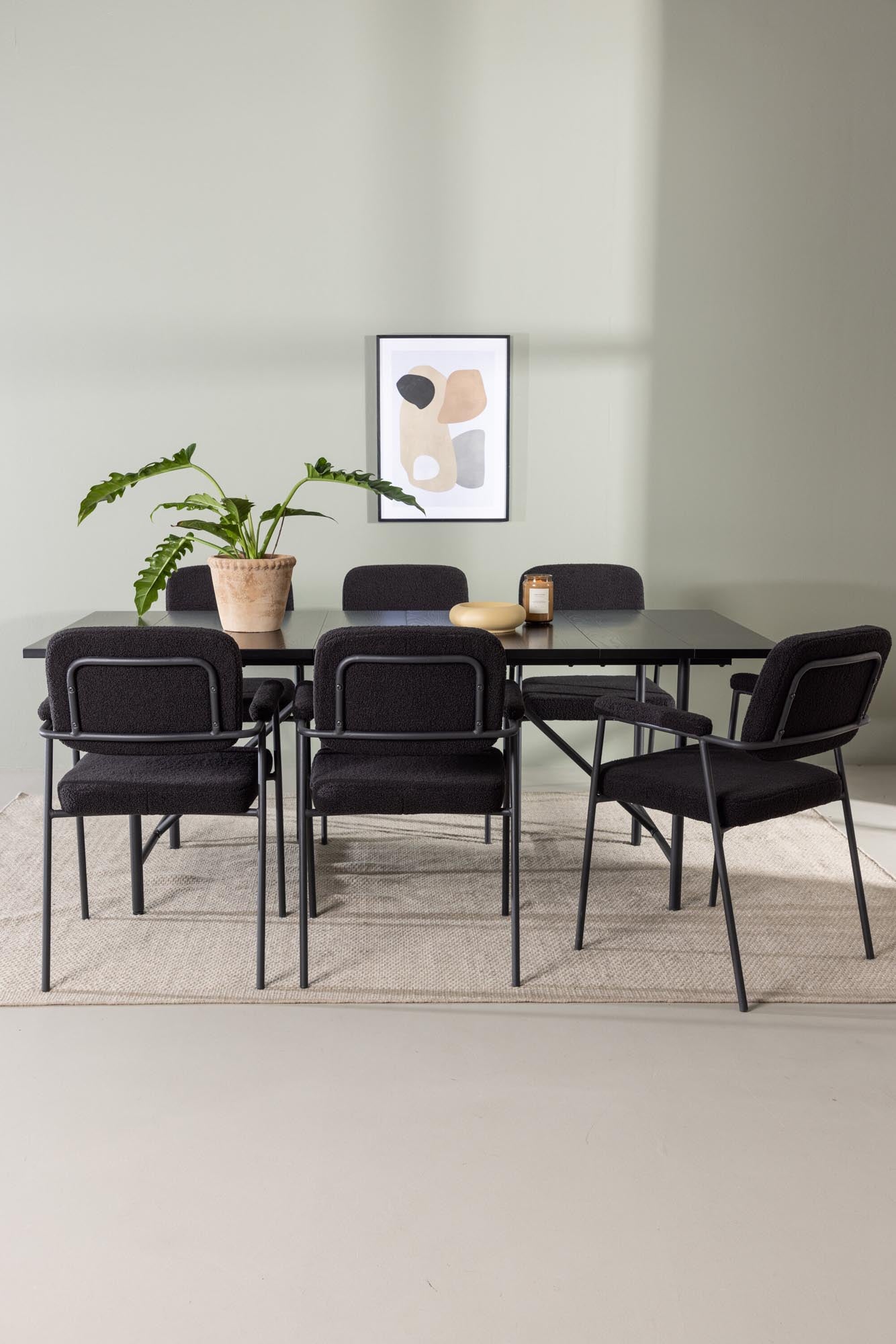 Erleben Sie das elegante Astrid Esszimmerset + Yesterday 200cm/6St. von Venture Home. Ideal für gesellige Abende, vereint es skandinavische Ästhetik mit Funktionalität.