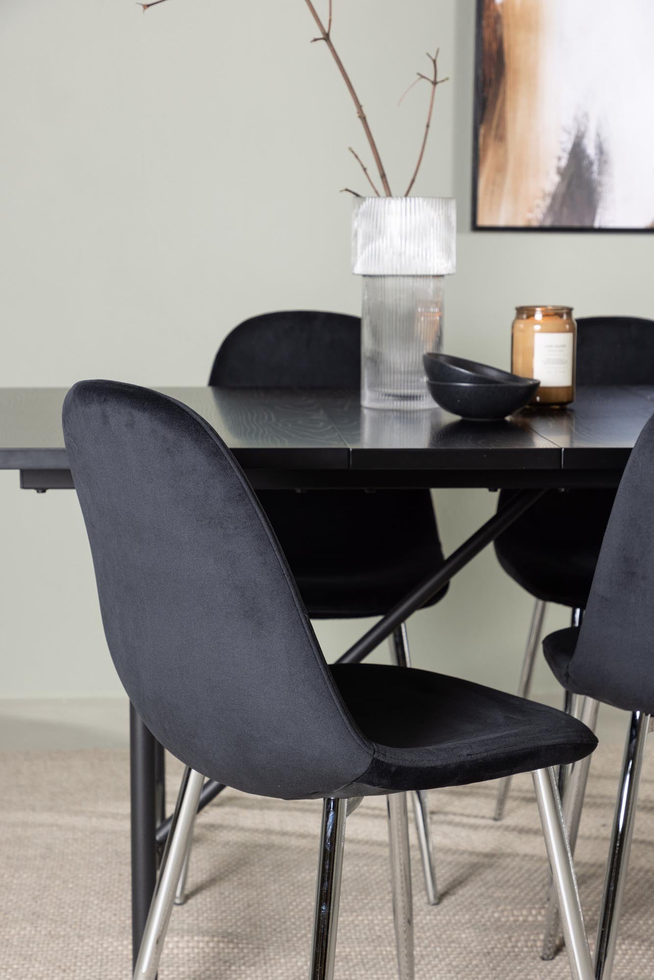 Elegantes Esszimmerset Astrid: Komfort und Stil für Ihr Zuhause.