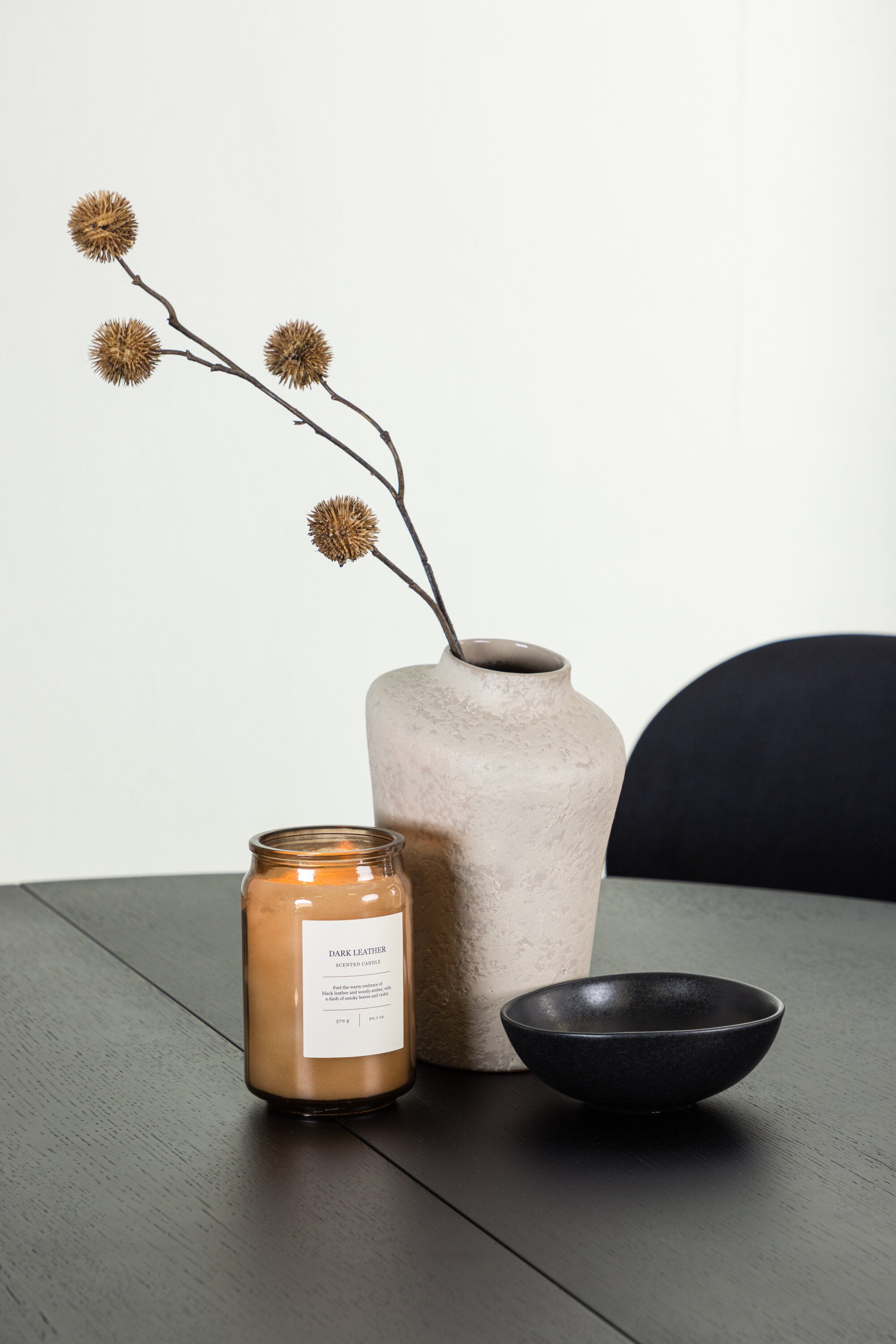 Matilda Esszimmerset + Stella ⌀130cm/4St. in Schwarz präsentiert im Onlineshop von KAQTU Design AG. Esszimmerset ist von Venture Home