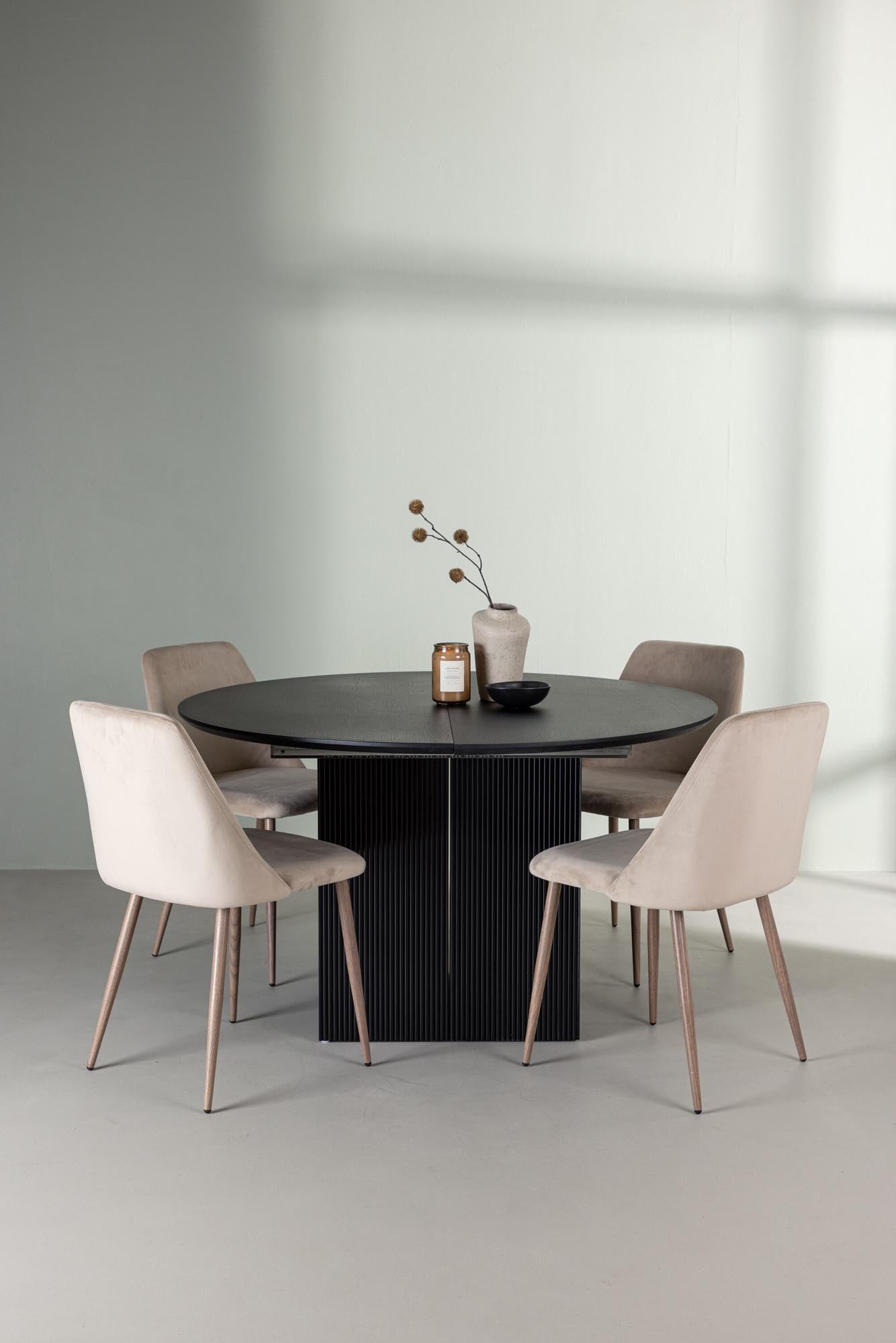 Modernes Matilda Esszimmerset, 130cm, 4 Stühle, von Venture Home.