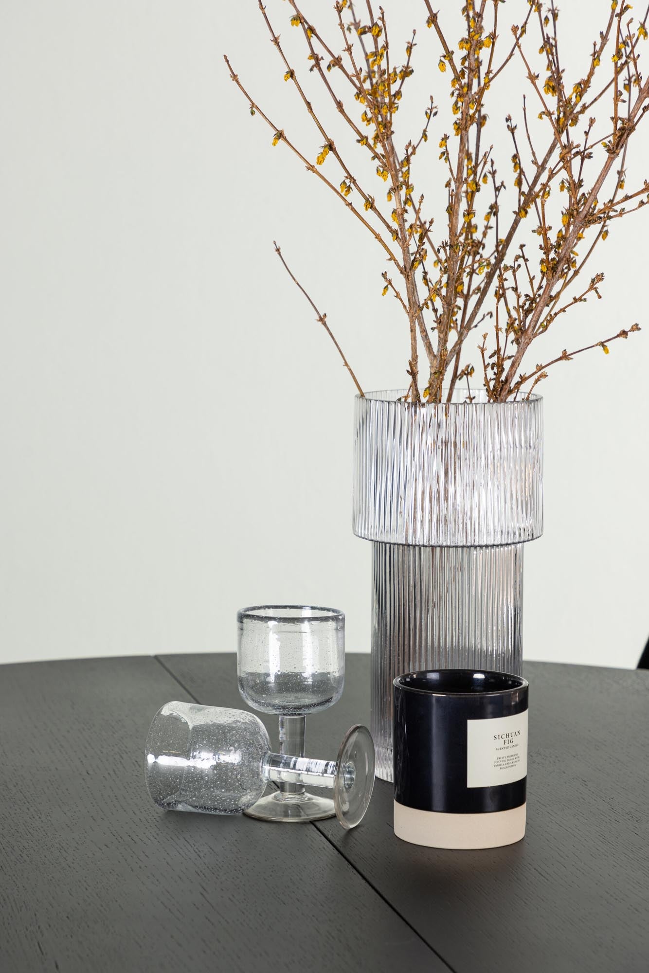 Stilvolles Matilda Esszimmerset: Polar Tisch 130cm, 4 Stühle.