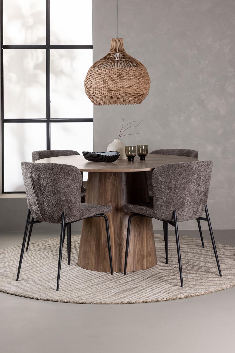 Lanzo Esszimmerset + Modesto ⌀120cm/4St. in Schwarz / Dunkelgrau präsentiert im Onlineshop von KAQTU Design AG. Esszimmerset ist von Venture Home