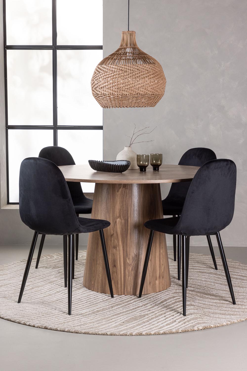Lanzo Esszimmerset + Polar ⌀120cm/4St. in Natur / Schwarz präsentiert im Onlineshop von KAQTU Design AG. Esszimmerset ist von Venture Home