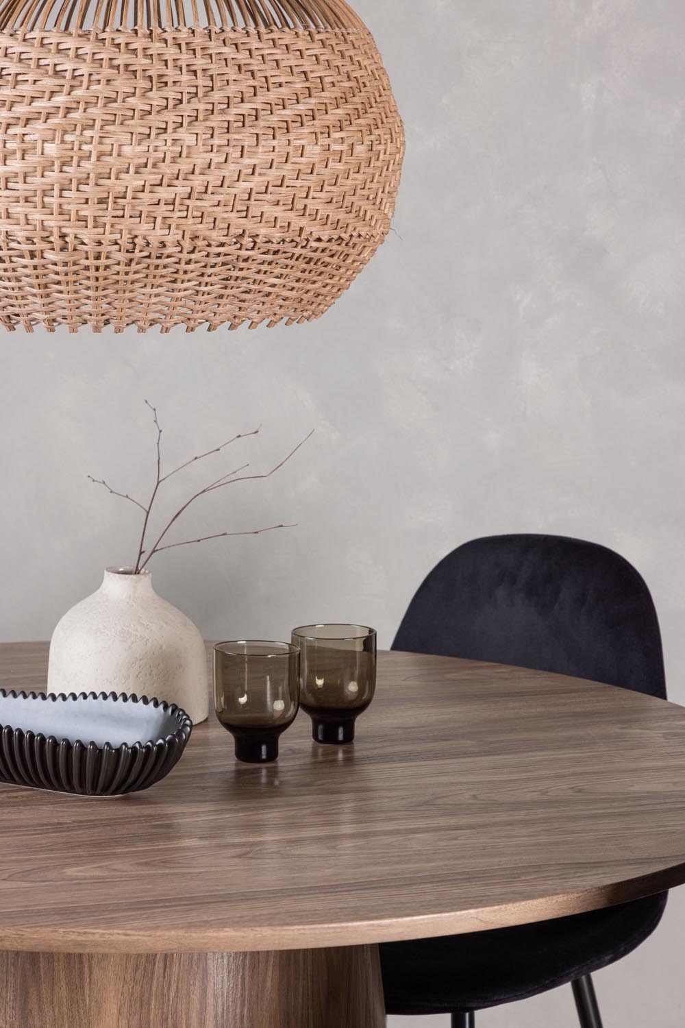 Lanzo Esszimmerset + Polar ⌀120cm/4St. in Natur / Schwarz präsentiert im Onlineshop von KAQTU Design AG. Esszimmerset ist von Venture Home
