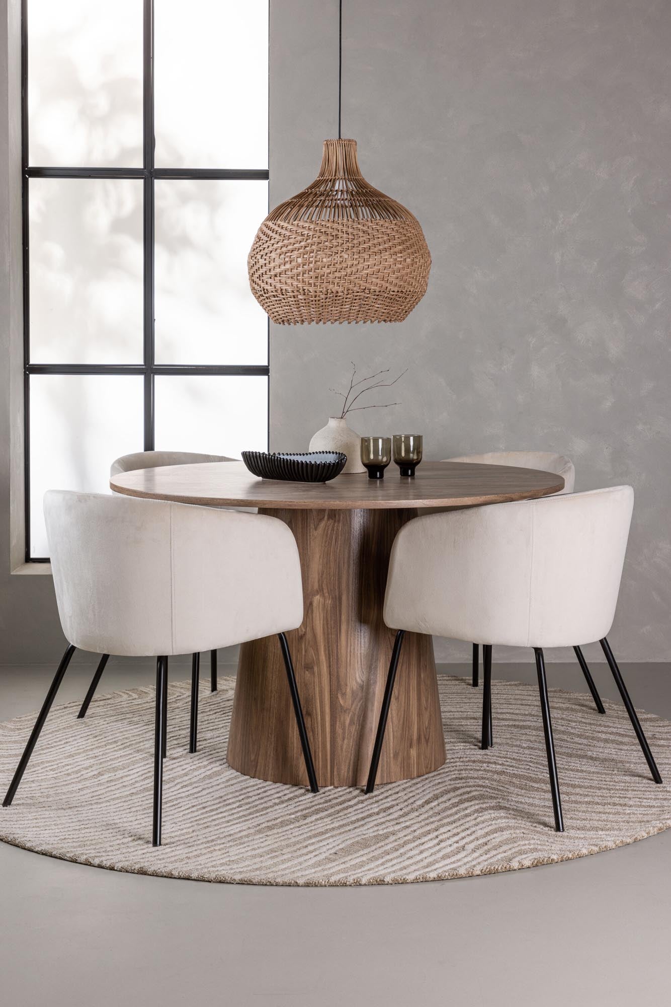 Elegantes Esszimmerset von Venture Home: Runder Tisch (120 cm) mit 4 bequemen Berit Stühlen in edlem Samt. Ideal für stilvolle Essbereiche.