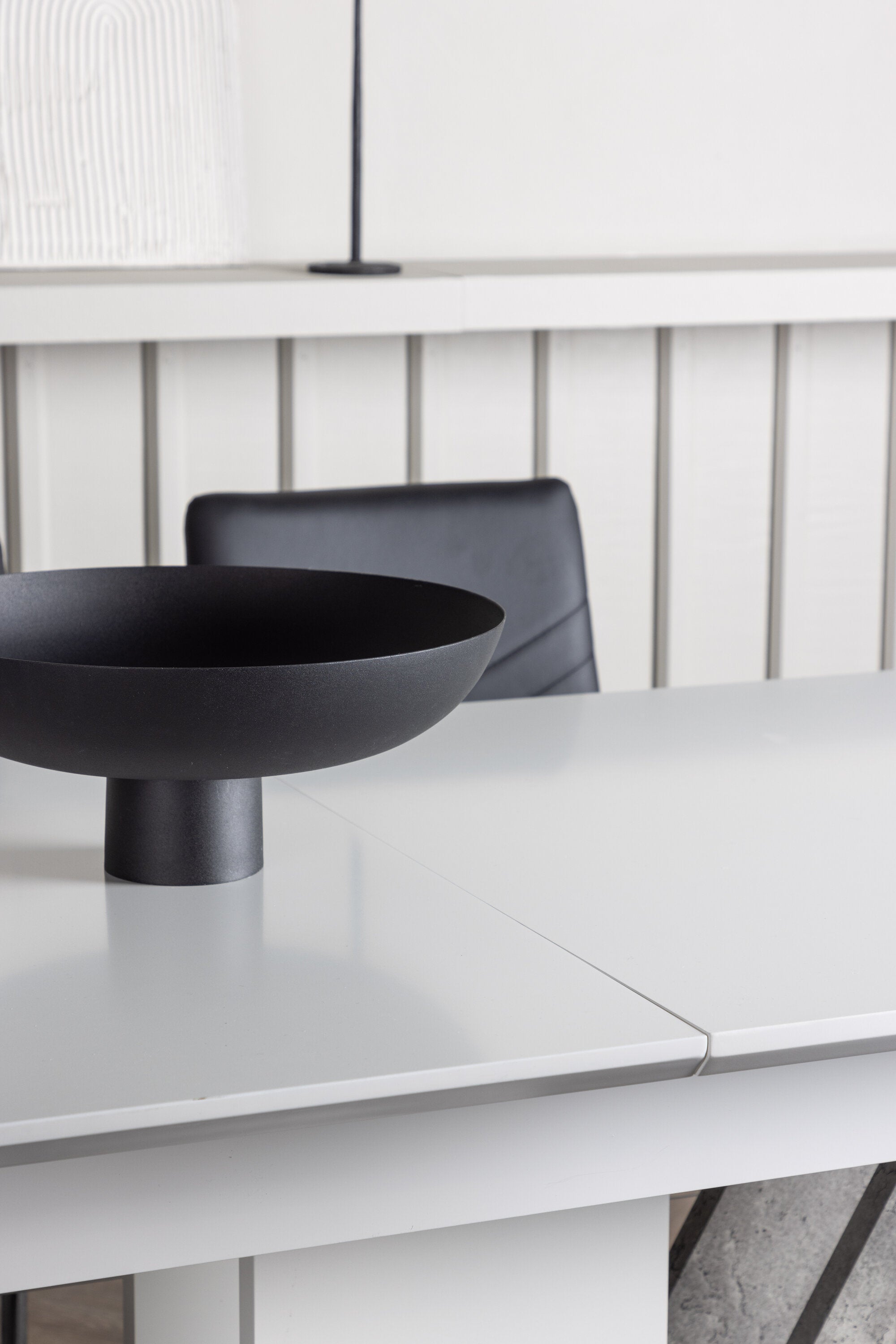 Disa Esszimmerset ausziehbar + Lily 120cm/4St. in Schwarzes Silber präsentiert im Onlineshop von KAQTU Design AG. Esszimmerset ist von Venture Home