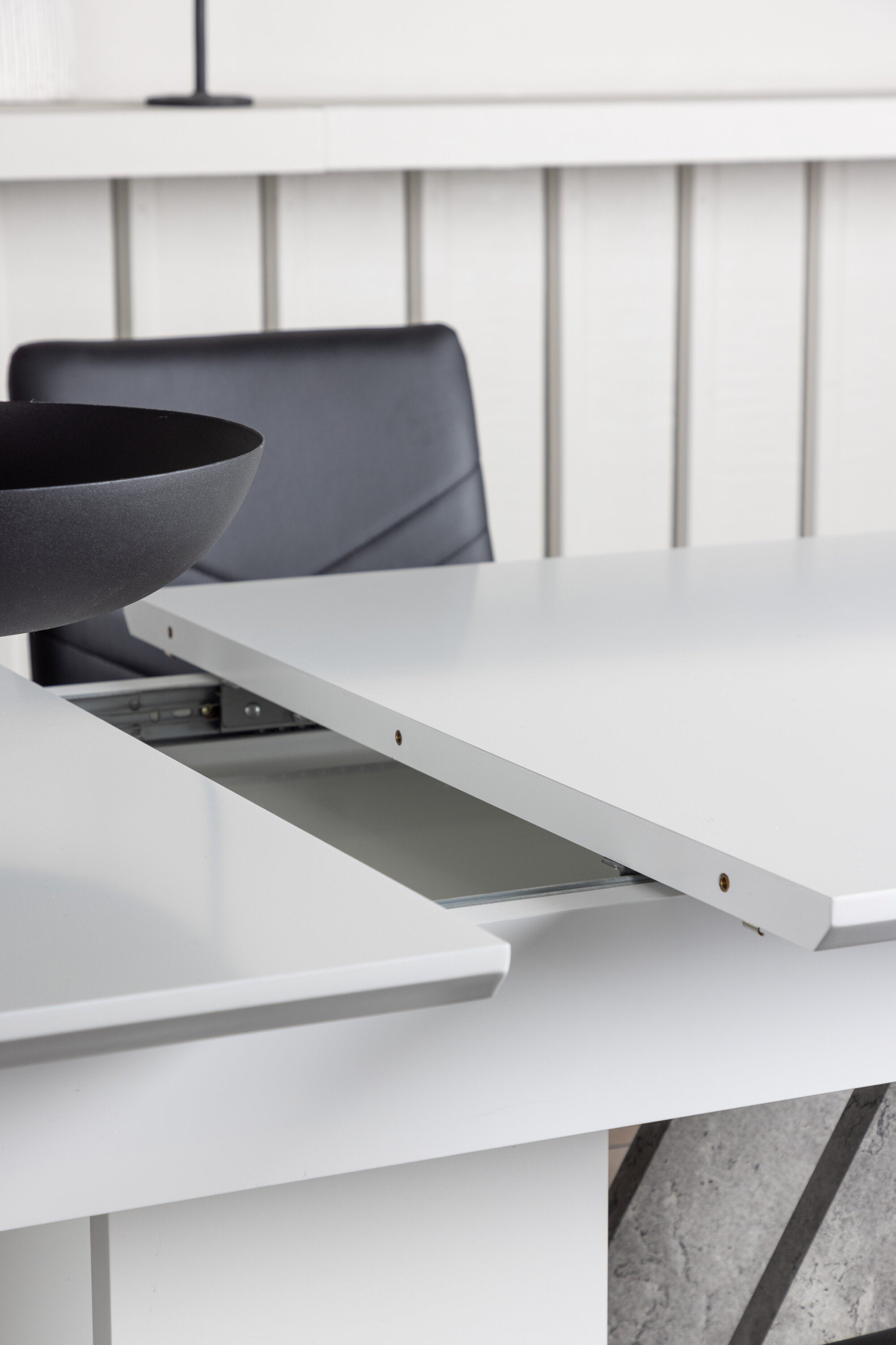Disa Esszimmerset ausziehbar + Lily 120cm/4St. in Schwarzes Silber präsentiert im Onlineshop von KAQTU Design AG. Esszimmerset ist von Venture Home