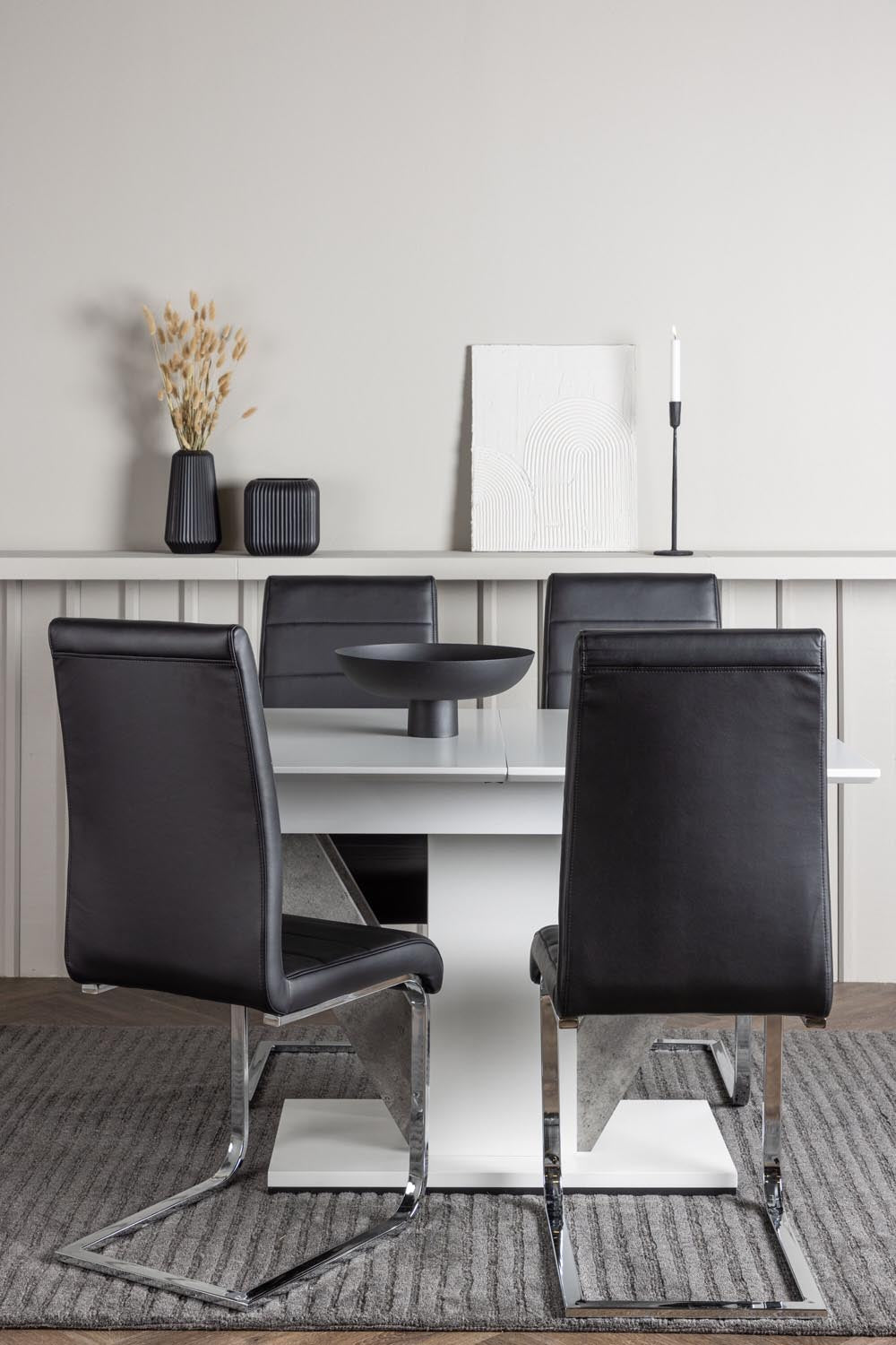 Disa Esszimmerset ausziehbar + Tempo 120cm/4St. in Schwarzgrau präsentiert im Onlineshop von KAQTU Design AG. Esszimmerset ist von Venture Home