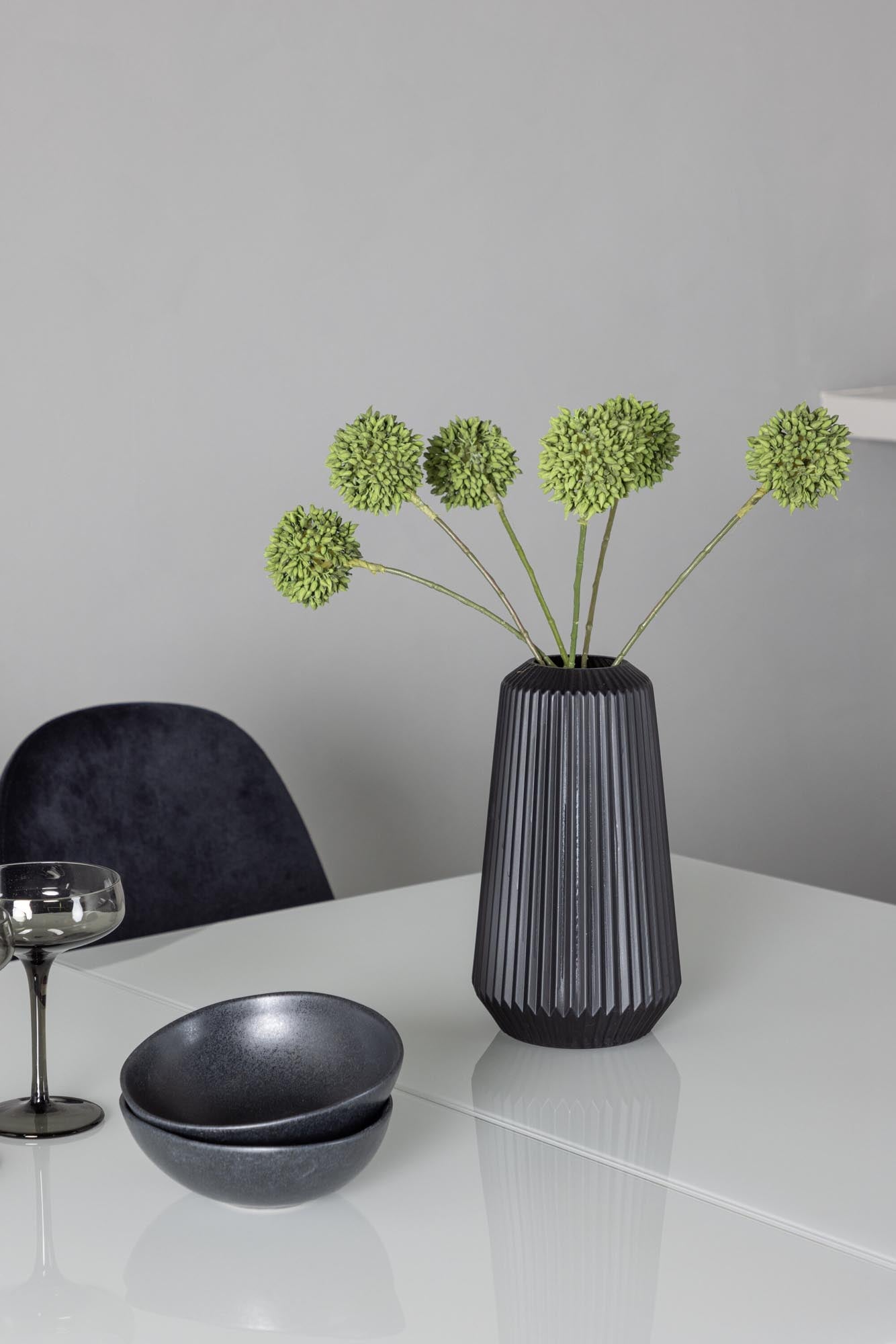 Elegantes Esszimmerset: Flexibel erweiterbar für jeden Anlass.