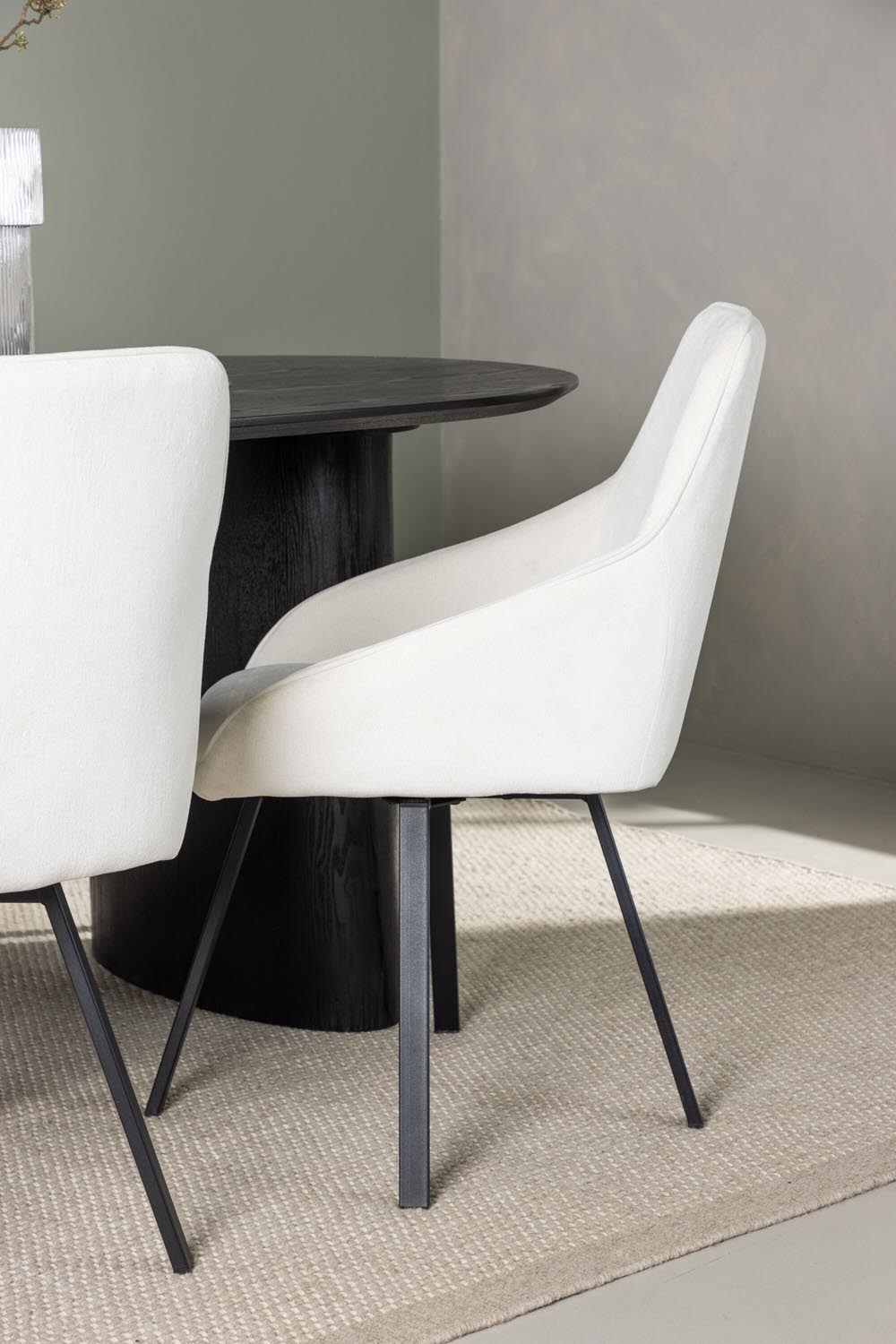 Isolde Esszimmerset + Rosie 180cm/4St. in Beige / Schwarz präsentiert im Onlineshop von KAQTU Design AG. Esszimmerset ist von Venture Home
