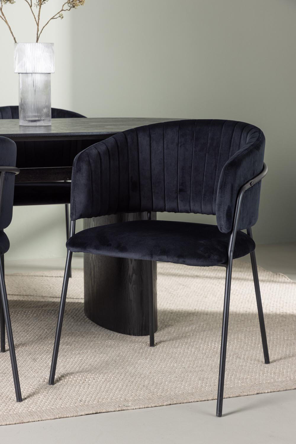 Isolde Esszimmerset + Selma 180cm/4St. in Schwarz präsentiert im Onlineshop von KAQTU Design AG. Esszimmerset ist von Venture Home