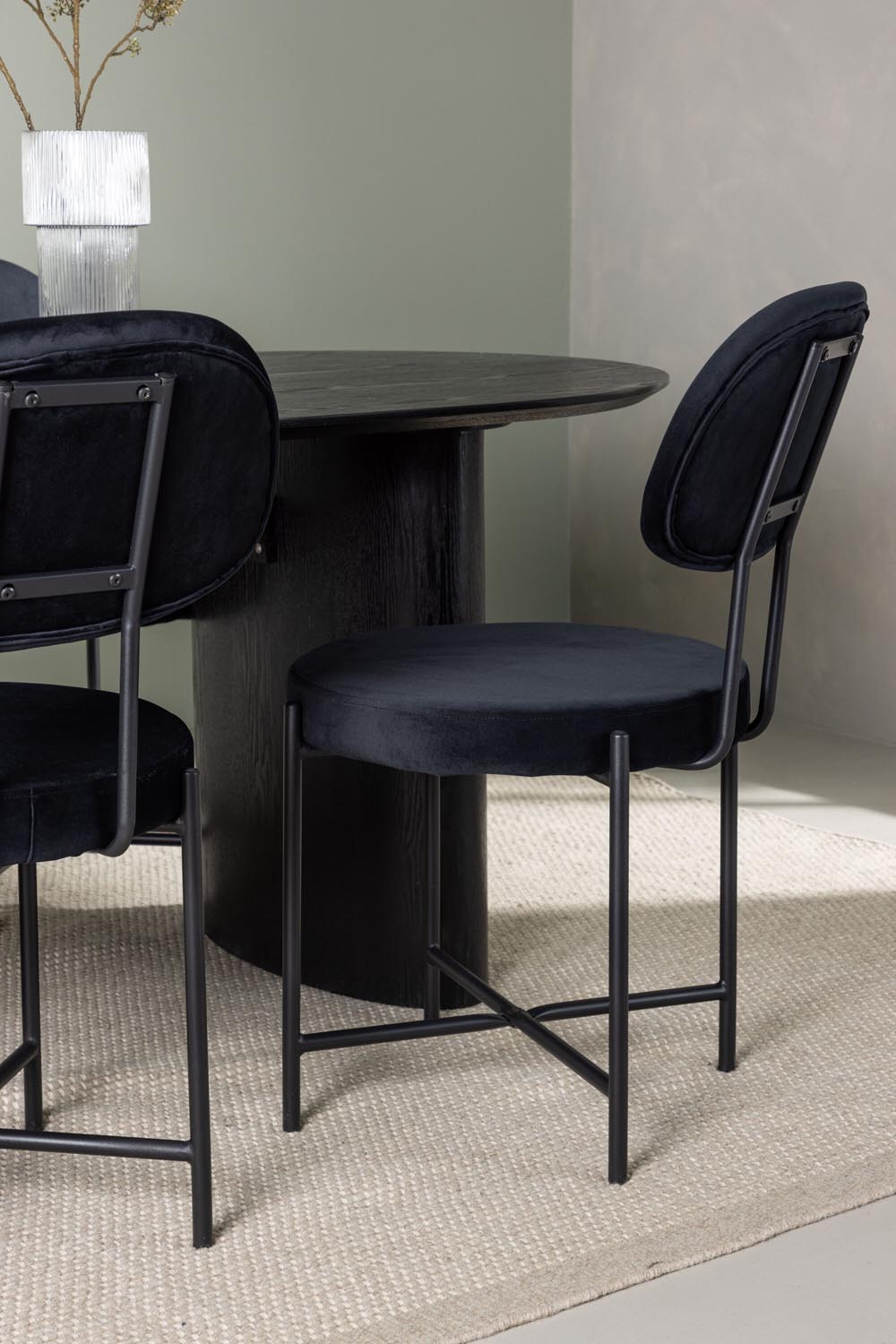 Isolde Esszimmerset + Stella 180cm/4St. in Schwarz präsentiert im Onlineshop von KAQTU Design AG. Esszimmerset ist von Venture Home