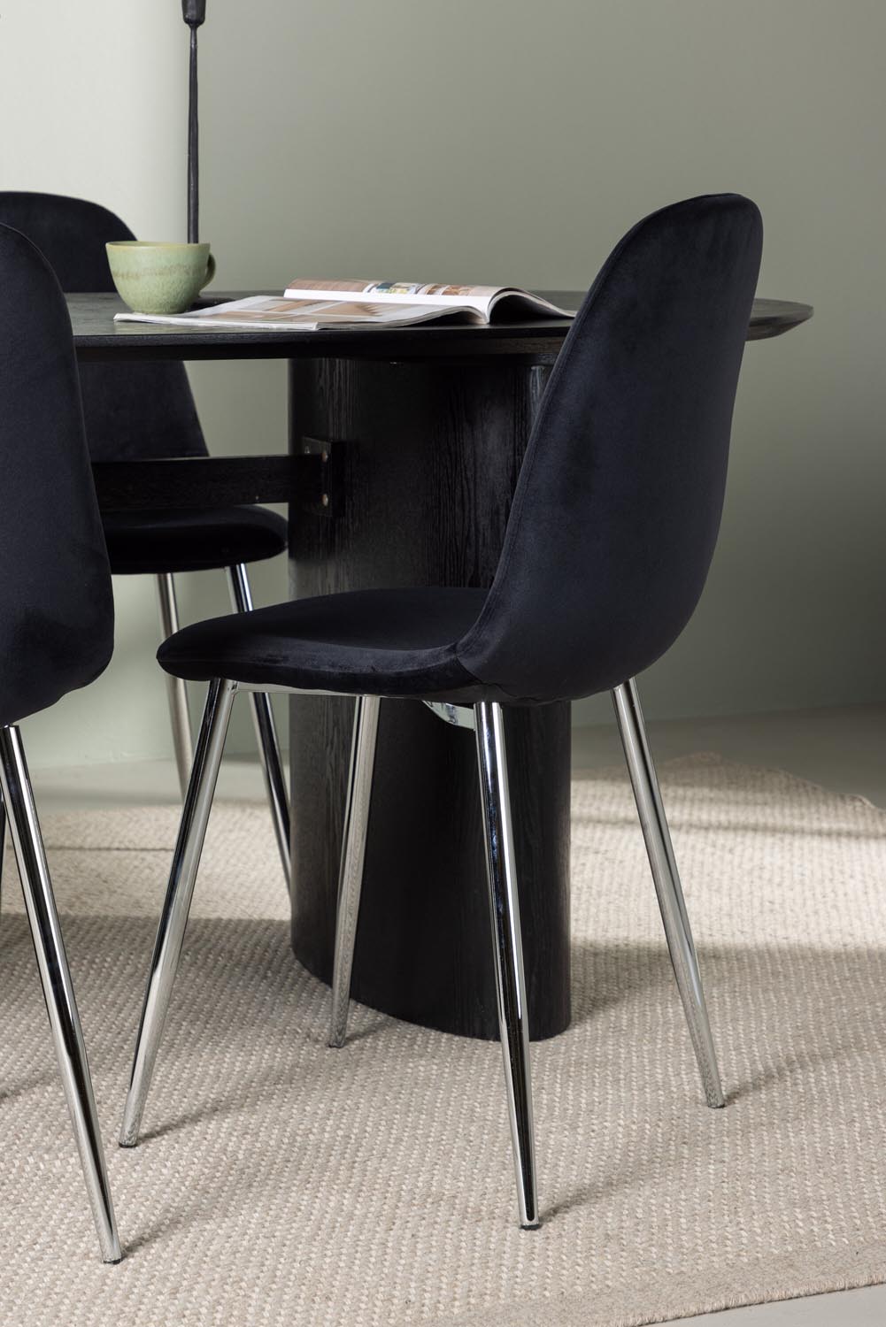 Isolde Esszimmerset + Polar 180cm/4St. in Schwarzes Silber präsentiert im Onlineshop von KAQTU Design AG. Esszimmerset ist von Venture Home