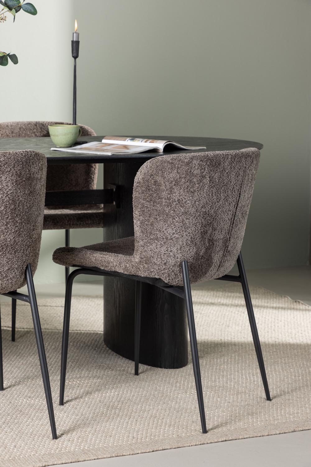 Isolde Esszimmerset + Modesto 180cm/4St. in Schwarz, Dunkelgrau präsentiert im Onlineshop von KAQTU Design AG. Esszimmerset ist von Venture Home
