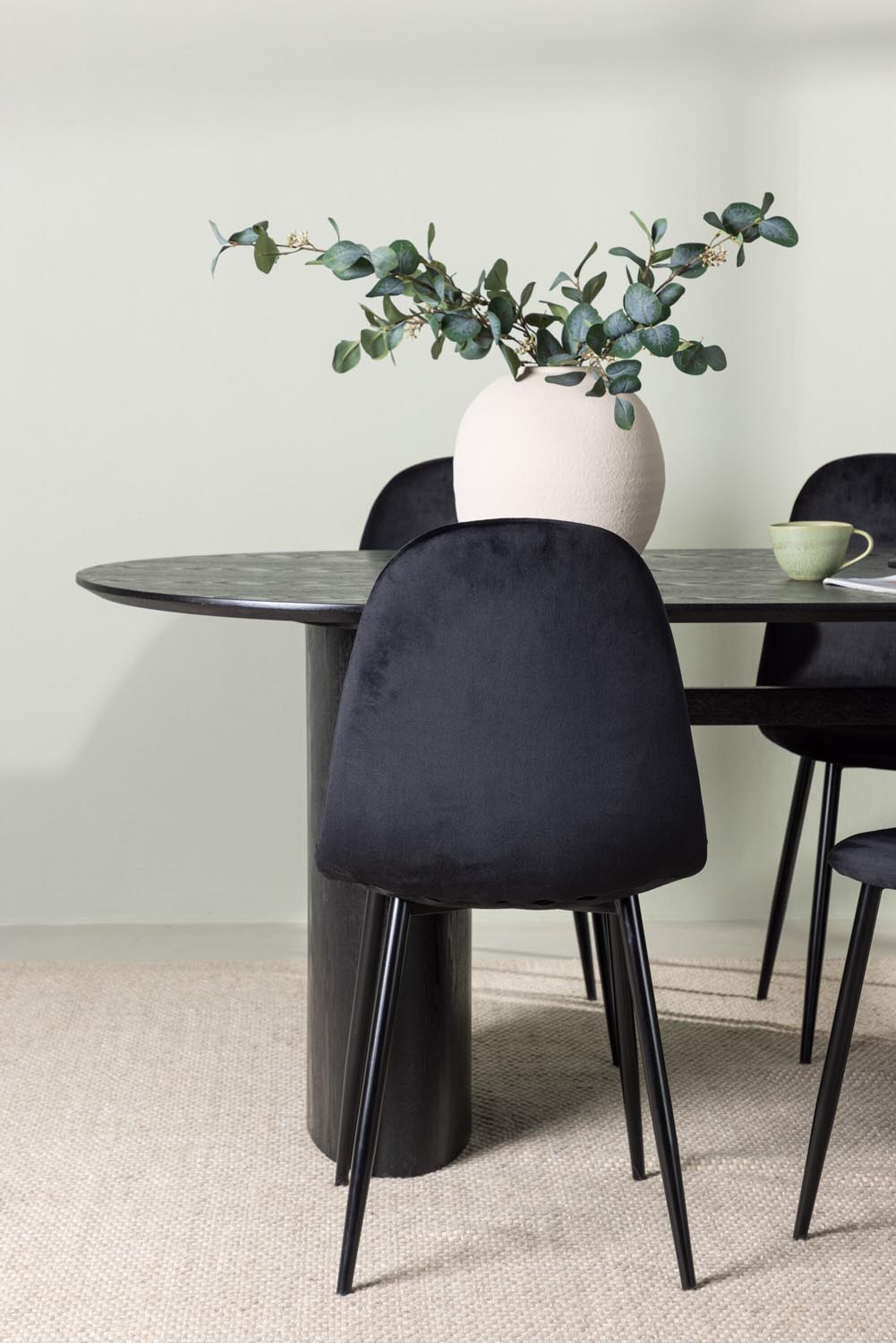 Isolde Esszimmerset + Polar 180cm/4St. in Schwarz präsentiert im Onlineshop von KAQTU Design AG. Esszimmerset ist von Venture Home