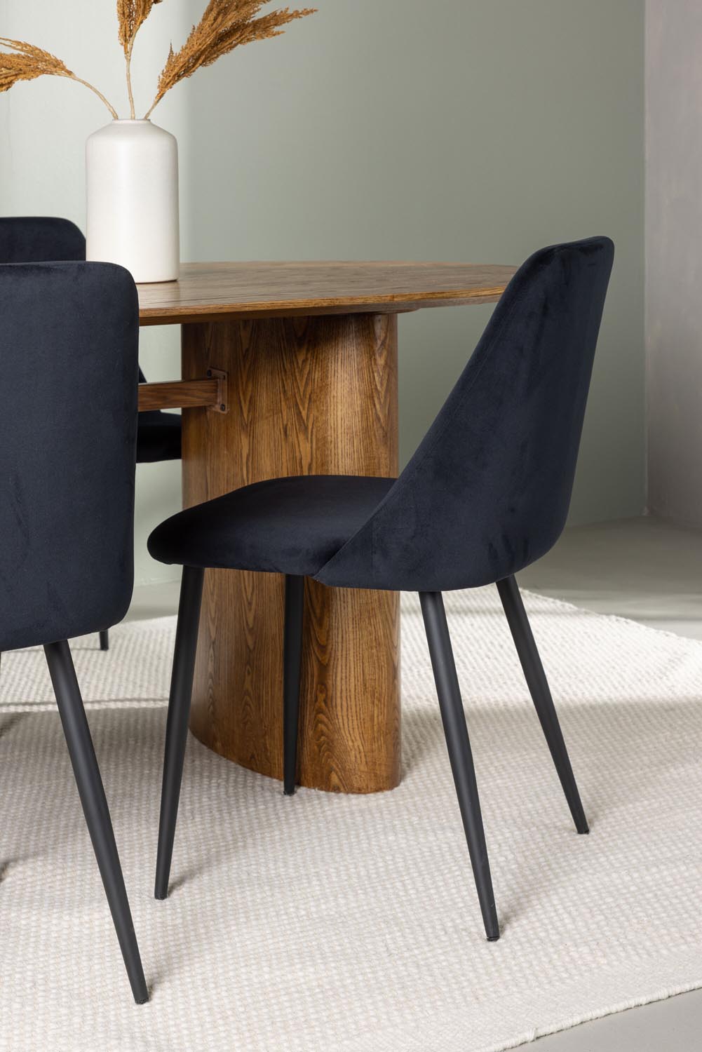 Isolde Esszimmerset + Night 180cm/4St. in Natur / Schwarz präsentiert im Onlineshop von KAQTU Design AG. Esszimmerset ist von Venture Home