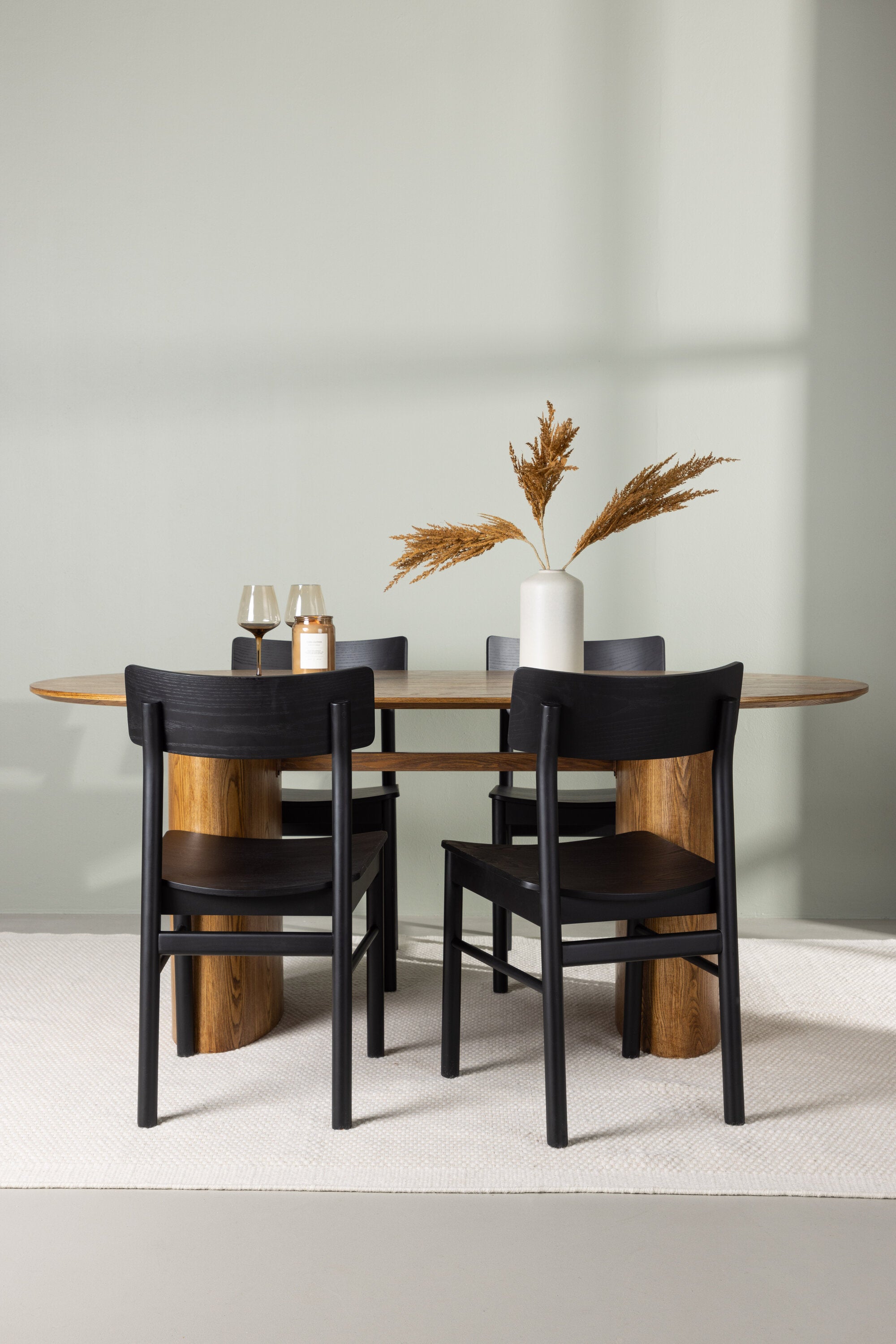 Isolde Esszimmerset + Montros 180cm/4St. in Natur / Schwarz präsentiert im Onlineshop von KAQTU Design AG. Esszimmerset ist von Venture Home