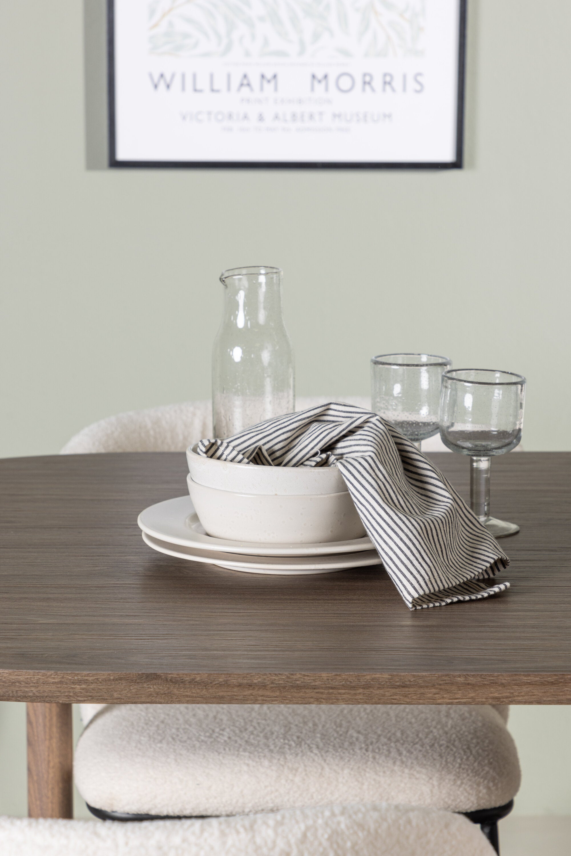 Andy Esszimmerset + Edina 180cm/4St. in Schwarz-Weiss präsentiert im Onlineshop von KAQTU Design AG. Esszimmerset ist von Venture Home