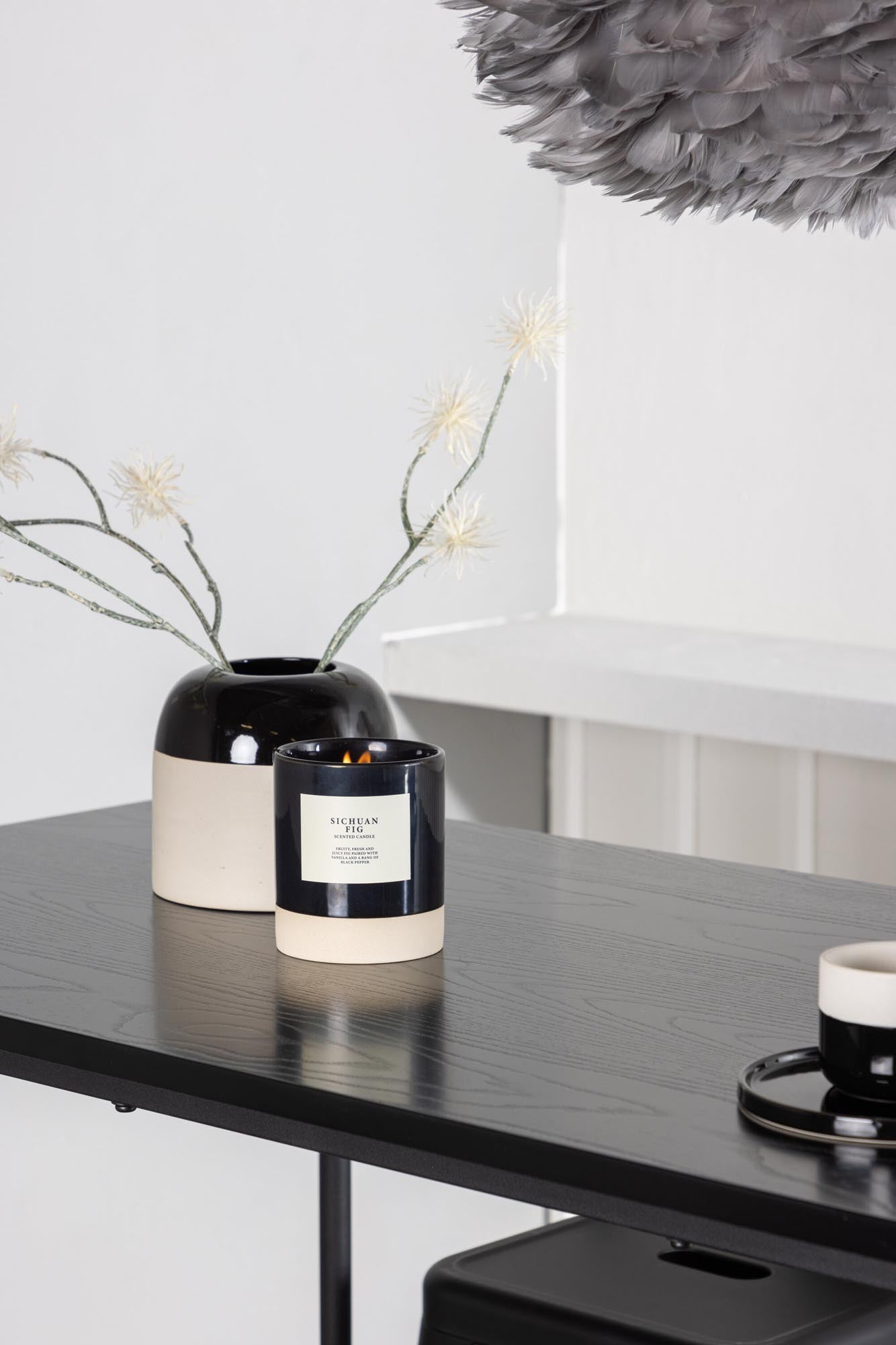 Entdecken Sie das Barset Rax + Tempe von Venture Home: Stilvolles Design, langlebige Materialien und optimaler Komfort für unvergessliche Abende.