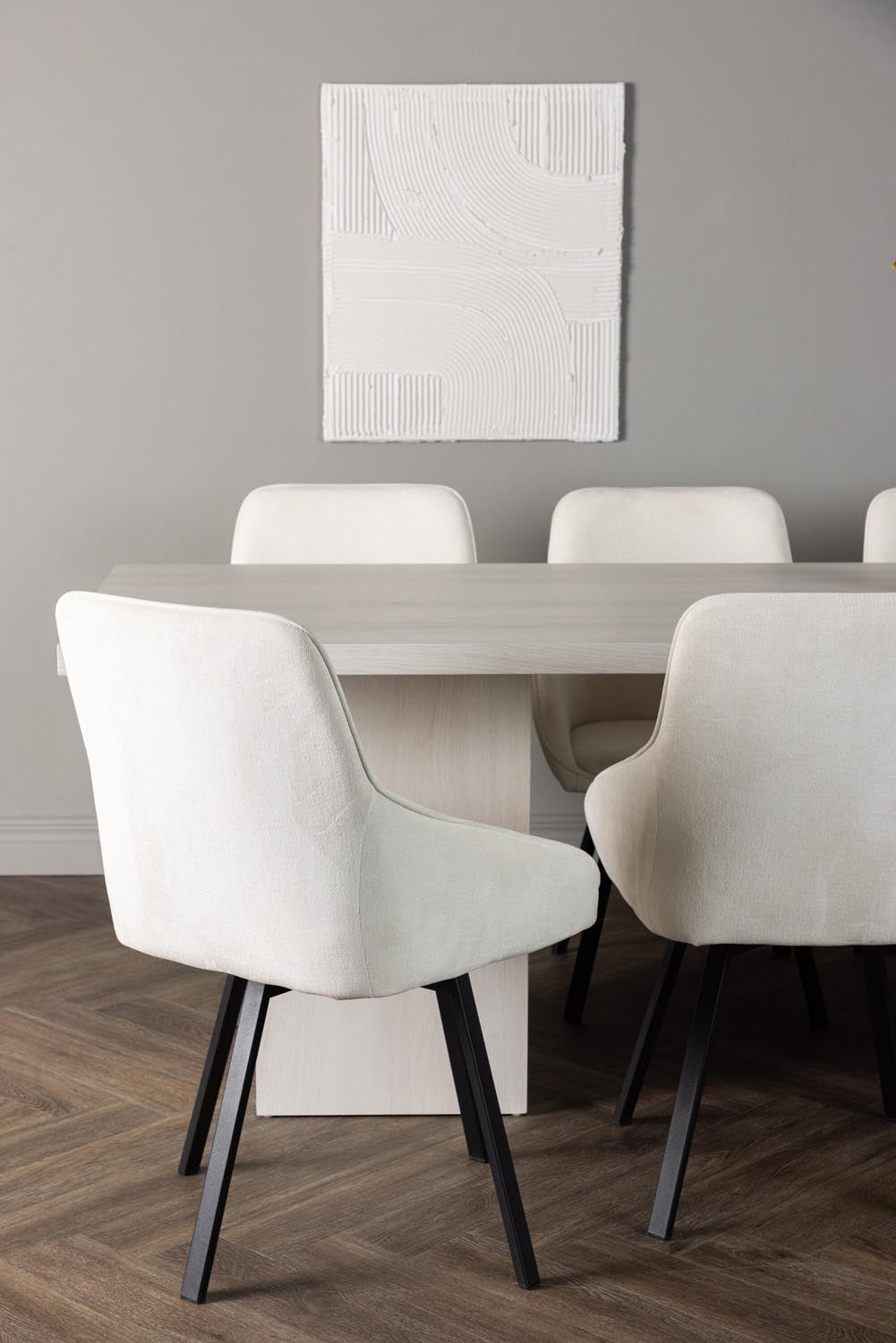 Olga Esszimmerset + Rosie 200cm/6St. in Beige, Schwarz präsentiert im Onlineshop von KAQTU Design AG. Esszimmerset ist von Venture Home