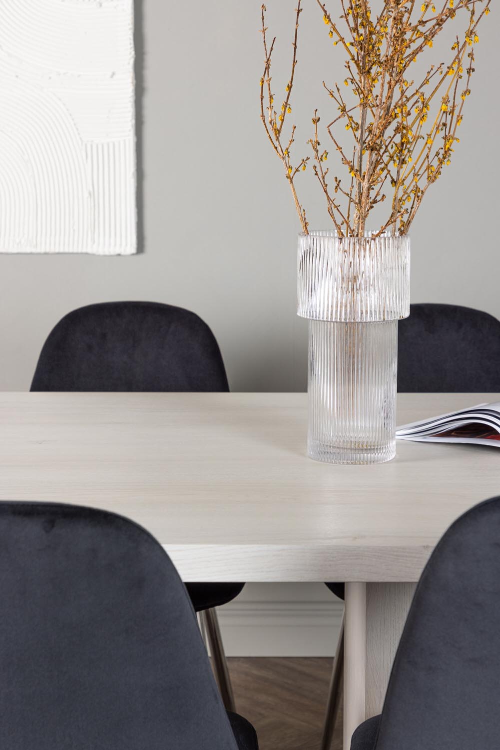 Olga Esszimmerset + Polar 200cm/6St. in Schwarzes Silber präsentiert im Onlineshop von KAQTU Design AG. Esszimmerset ist von Venture Home