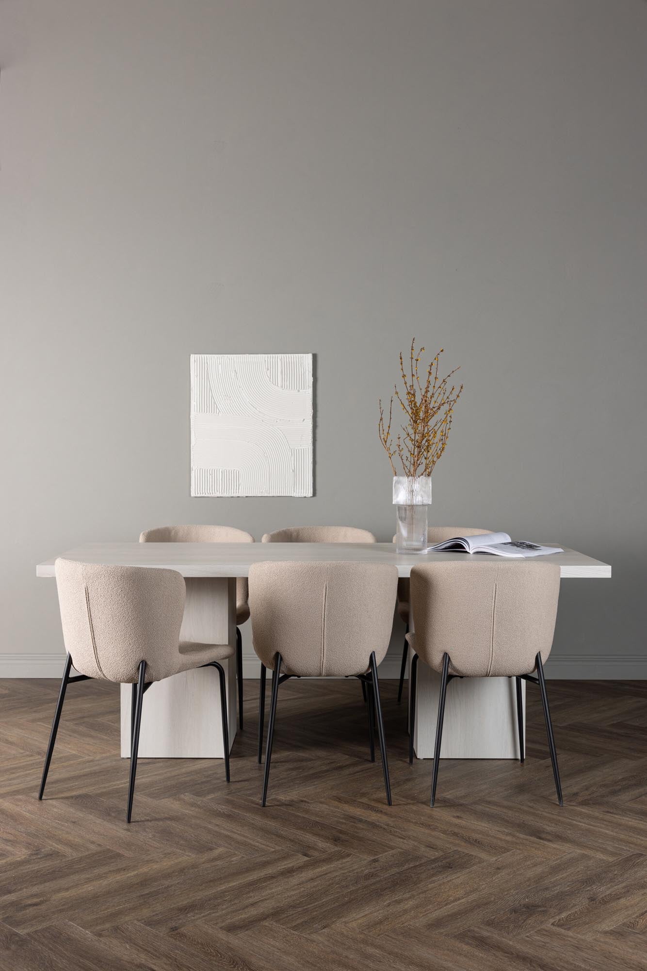 Elegantes Olga Esszimmerset mit Modesto Tisch für stilvolle Dinner.