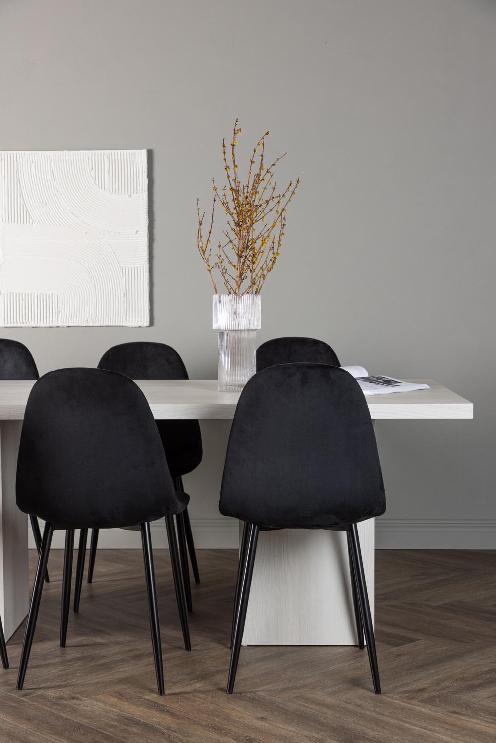 Olga Esszimmerset + Polar 200cm/6St. in Schwarz präsentiert im Onlineshop von KAQTU Design AG. Esszimmerset ist von Venture Home