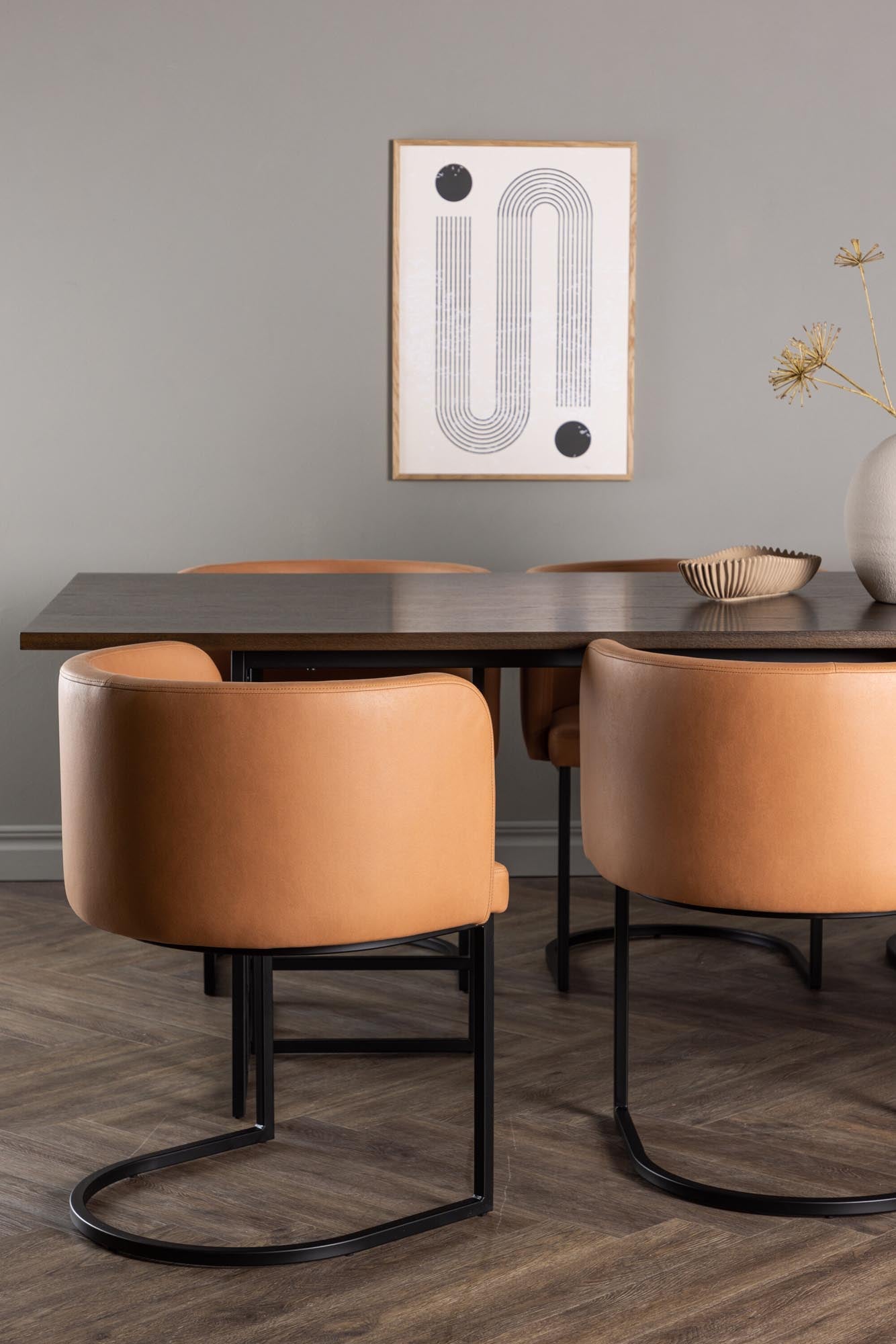 Elegantes Ystad Esszimmerset mit Simrishamn, 220cm für 6 Personen. Hochwertige Materialien, pflegeleicht und stilvoll für unvergessliche Momente.