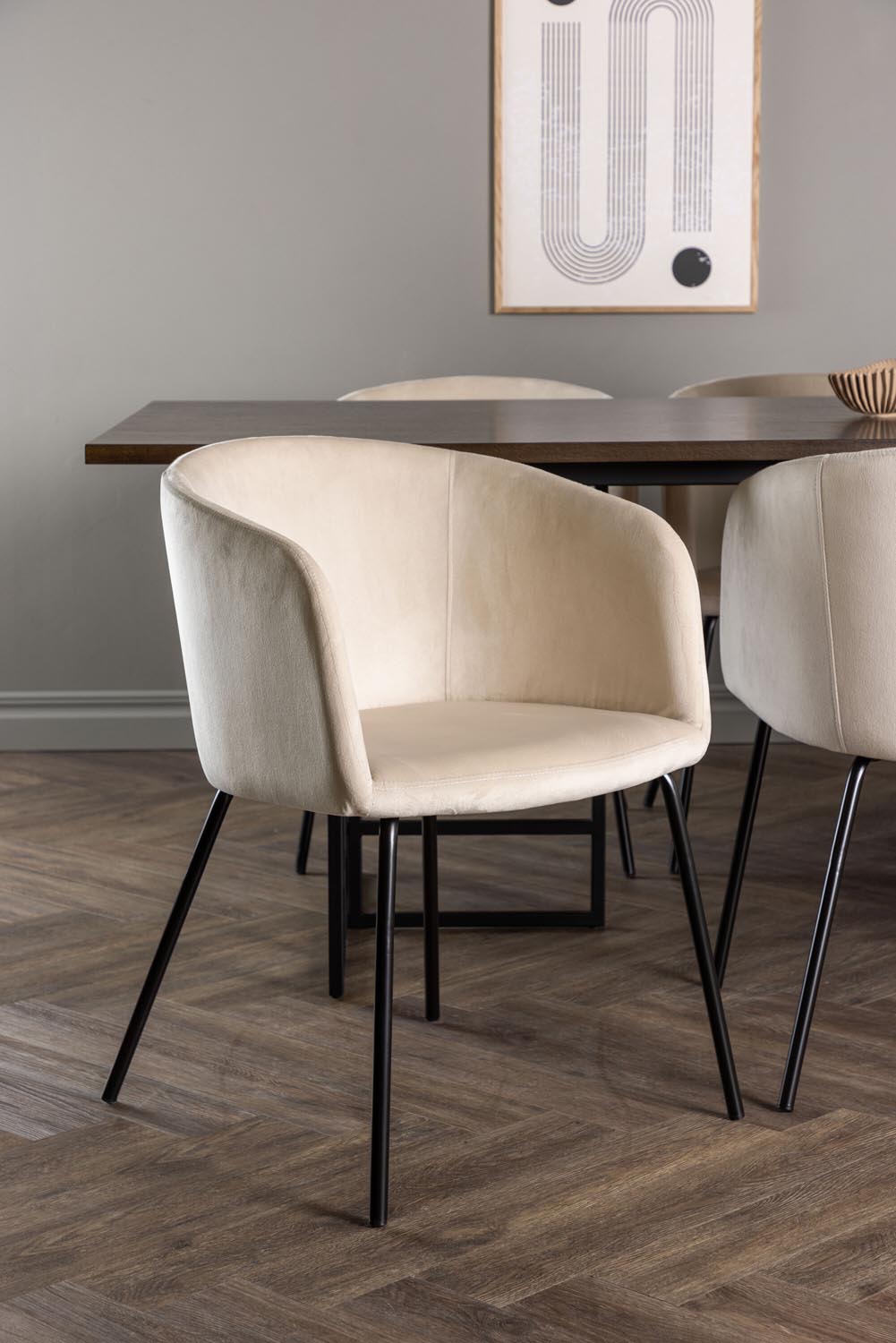 Ystad Esszimmerset + Berit 220cm/6St. in Braun / Beige / Schwarz präsentiert im Onlineshop von KAQTU Design AG. Esszimmerset ist von Venture Home