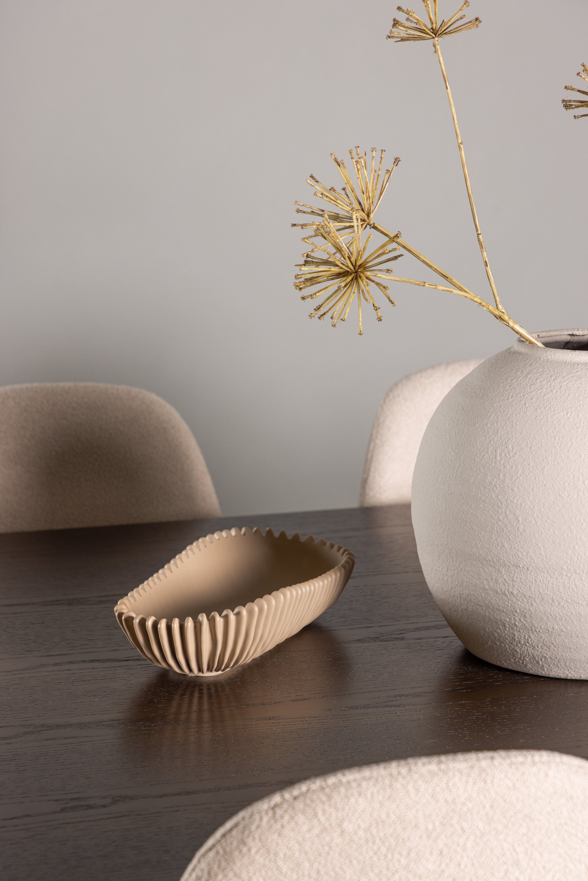 Ystad Esszimmerset + Polar 220cm/6St. in Beige, Schwarz präsentiert im Onlineshop von KAQTU Design AG. Esszimmerset ist von Venture Home