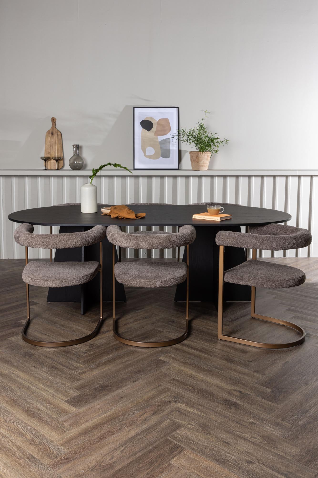 Erleben Sie das Bootcut Esszimmerset + Morning 230cm/6St. von Venture Home – eine harmonische Kombination aus Eleganz und Komfort für Ihr Zuhause.