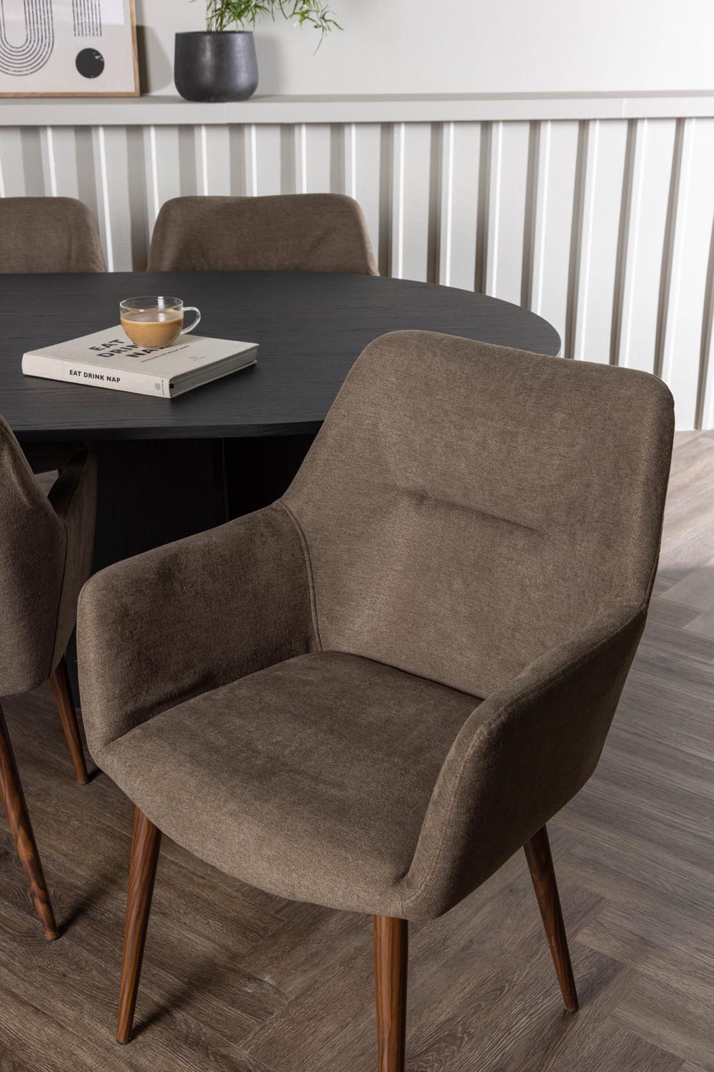 Bootcut Esszimmerset + Tomorrow 230cm/6St. in Braun präsentiert im Onlineshop von KAQTU Design AG. Esszimmerset ist von Venture Home