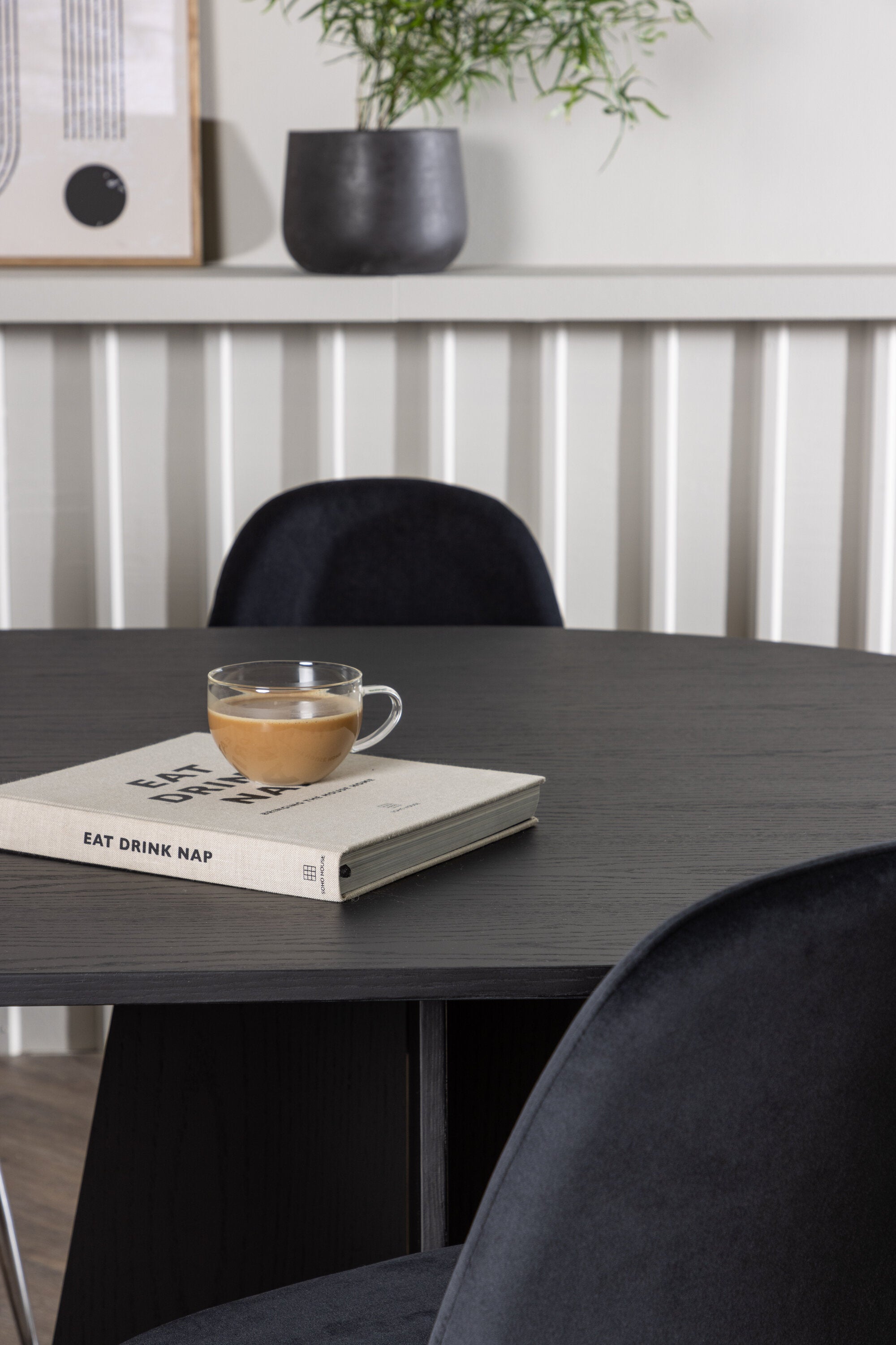 Bootcut Esszimmerset + Polar 230cm/6St. in Schwarzes Silber präsentiert im Onlineshop von KAQTU Design AG. Esszimmerset ist von Venture Home