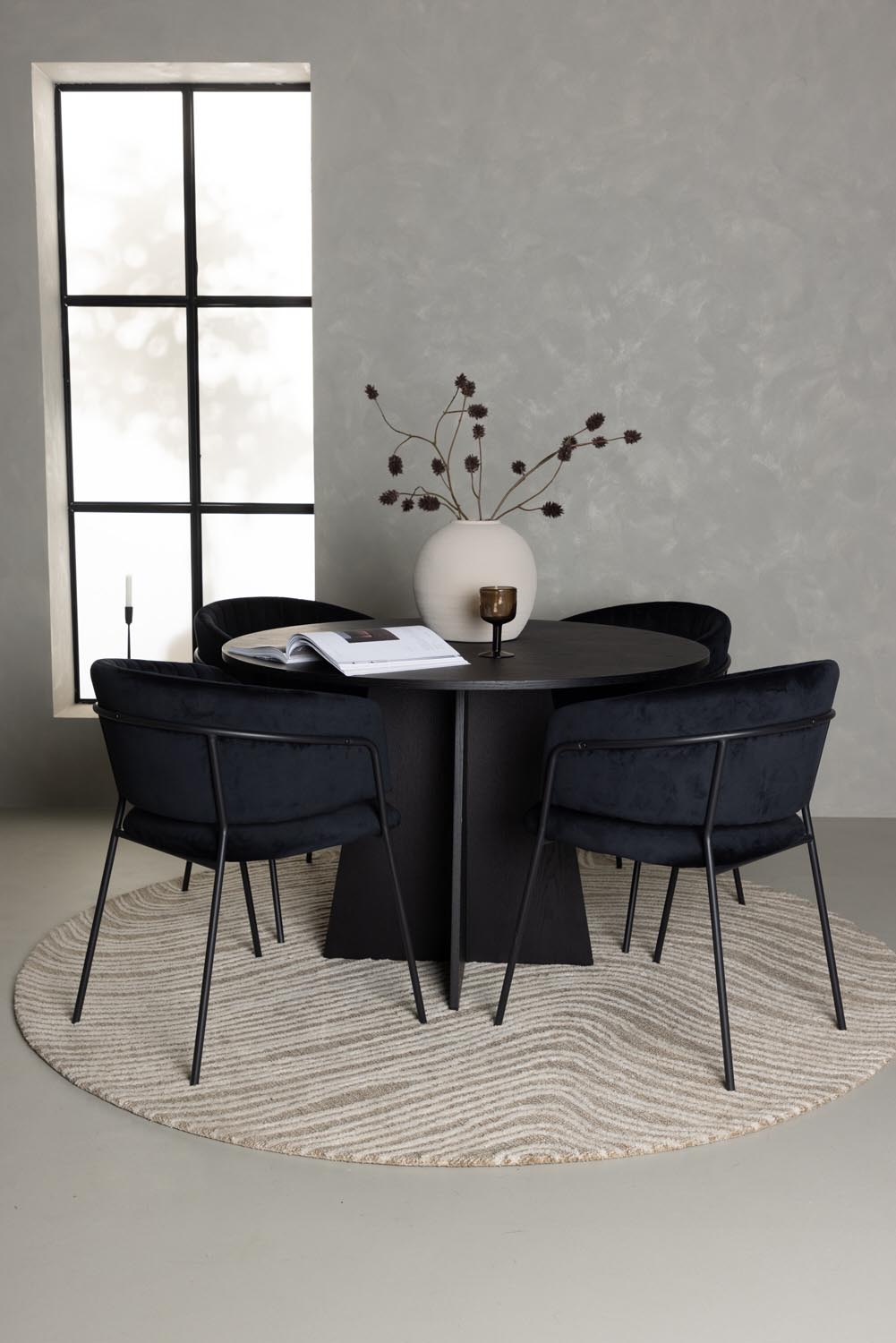 Bootcut Esszimmerset + Selma ⌀110cm/4St. in Schwarz präsentiert im Onlineshop von KAQTU Design AG. Esszimmerset ist von Venture Home