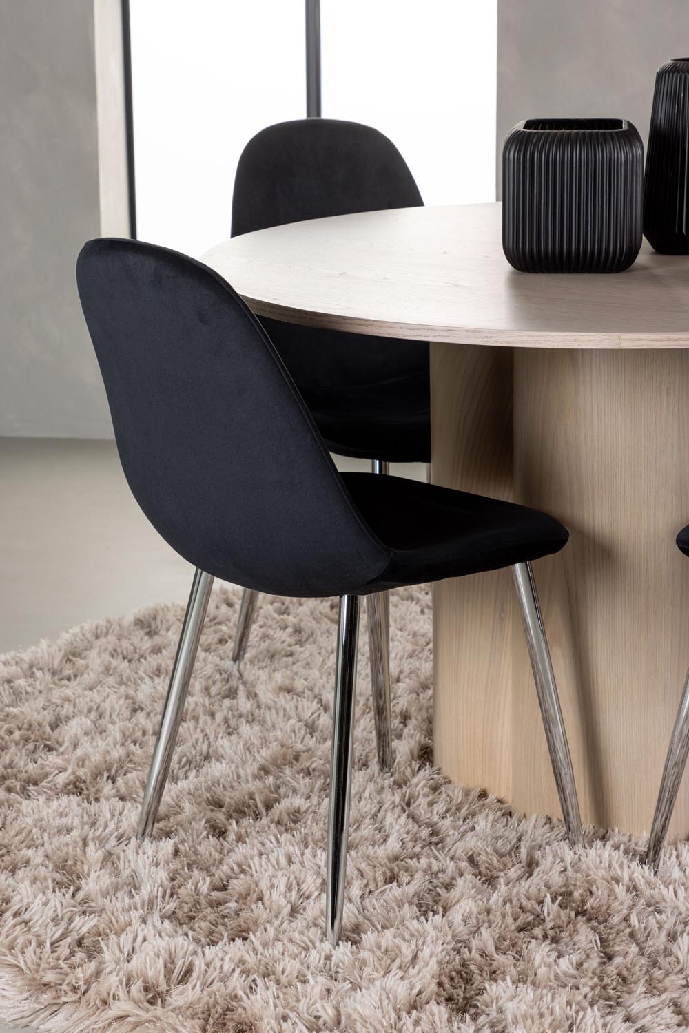 Olivia Esszimmerset + Polar ⌀110cm/4St. in Natur / Schwarzes Silber präsentiert im Onlineshop von KAQTU Design AG. Esszimmerset ist von Venture Home