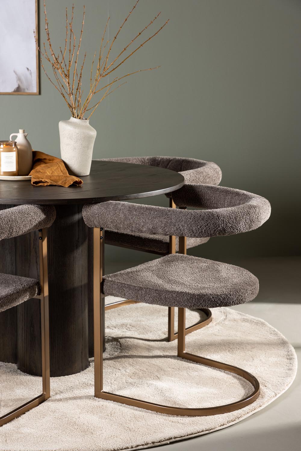 Olivia Esszimmerset + Morning ⌀110cm/4St. in Braun-grau präsentiert im Onlineshop von KAQTU Design AG. Esszimmerset ist von Venture Home