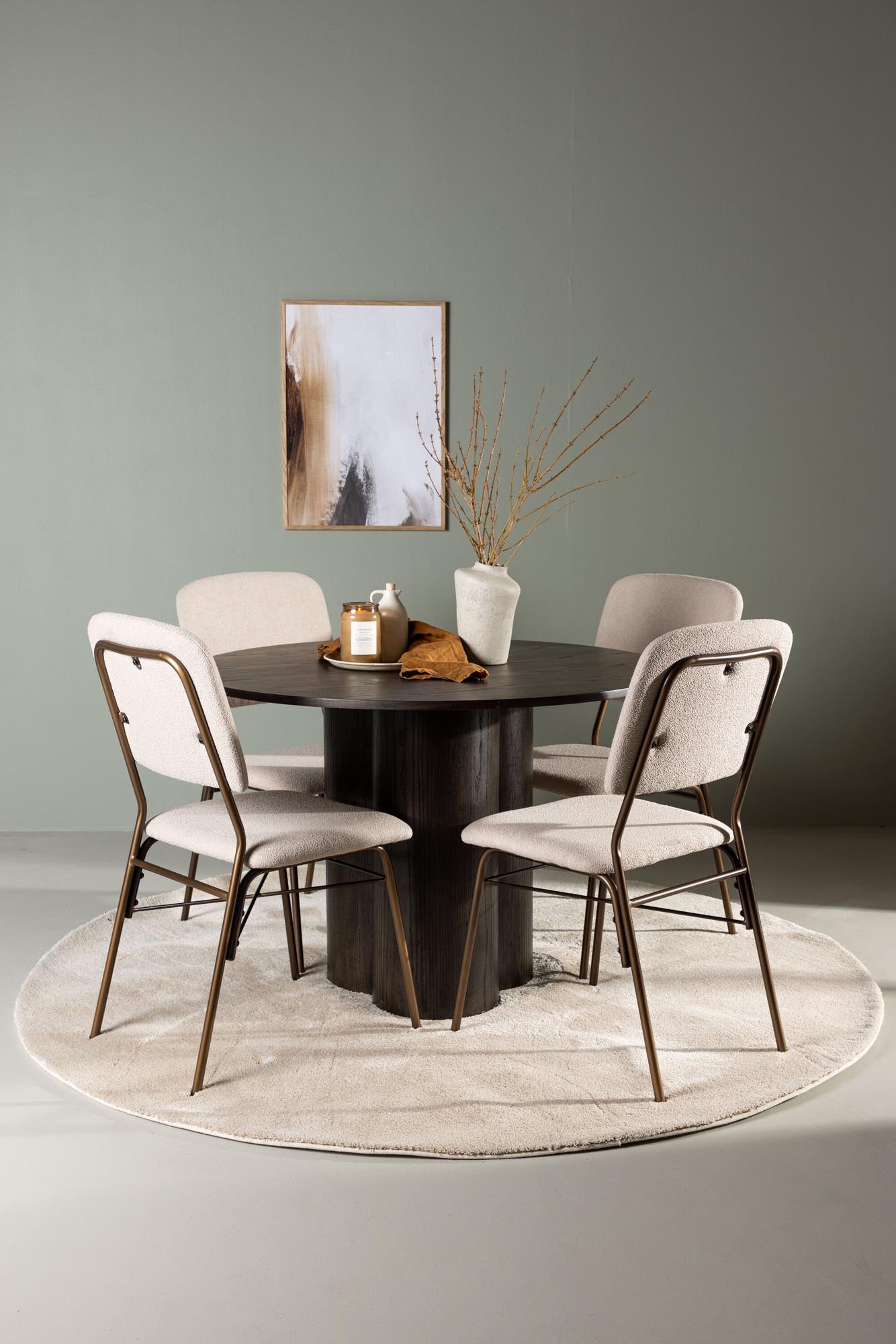 Modernes Olivia Esszimmerset für gemütliche Abende zu viert.