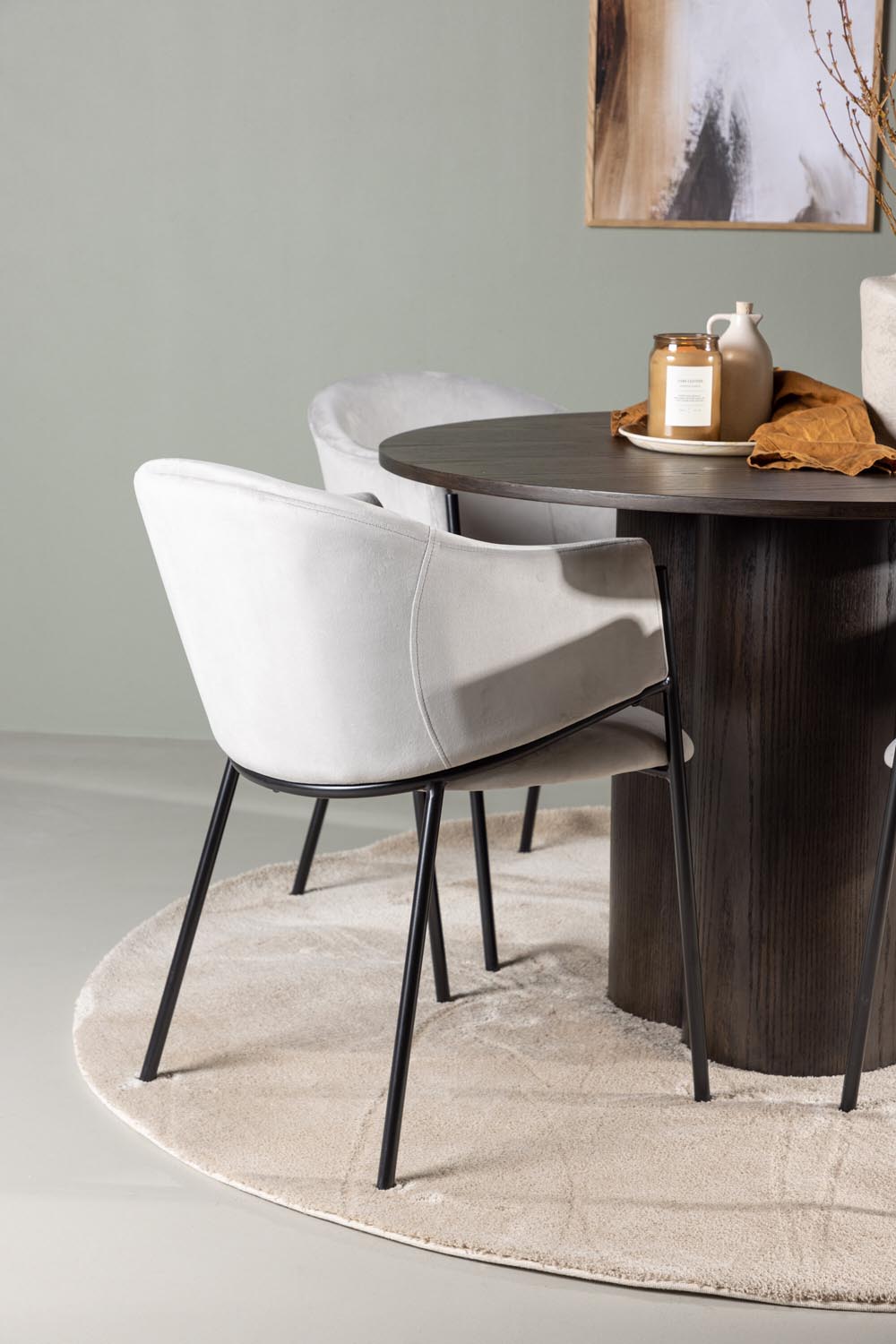 Olivia Esszimmerset + Evelina ⌀110cm/4St. in Schwarzgrau präsentiert im Onlineshop von KAQTU Design AG. Esszimmerset ist von Venture Home