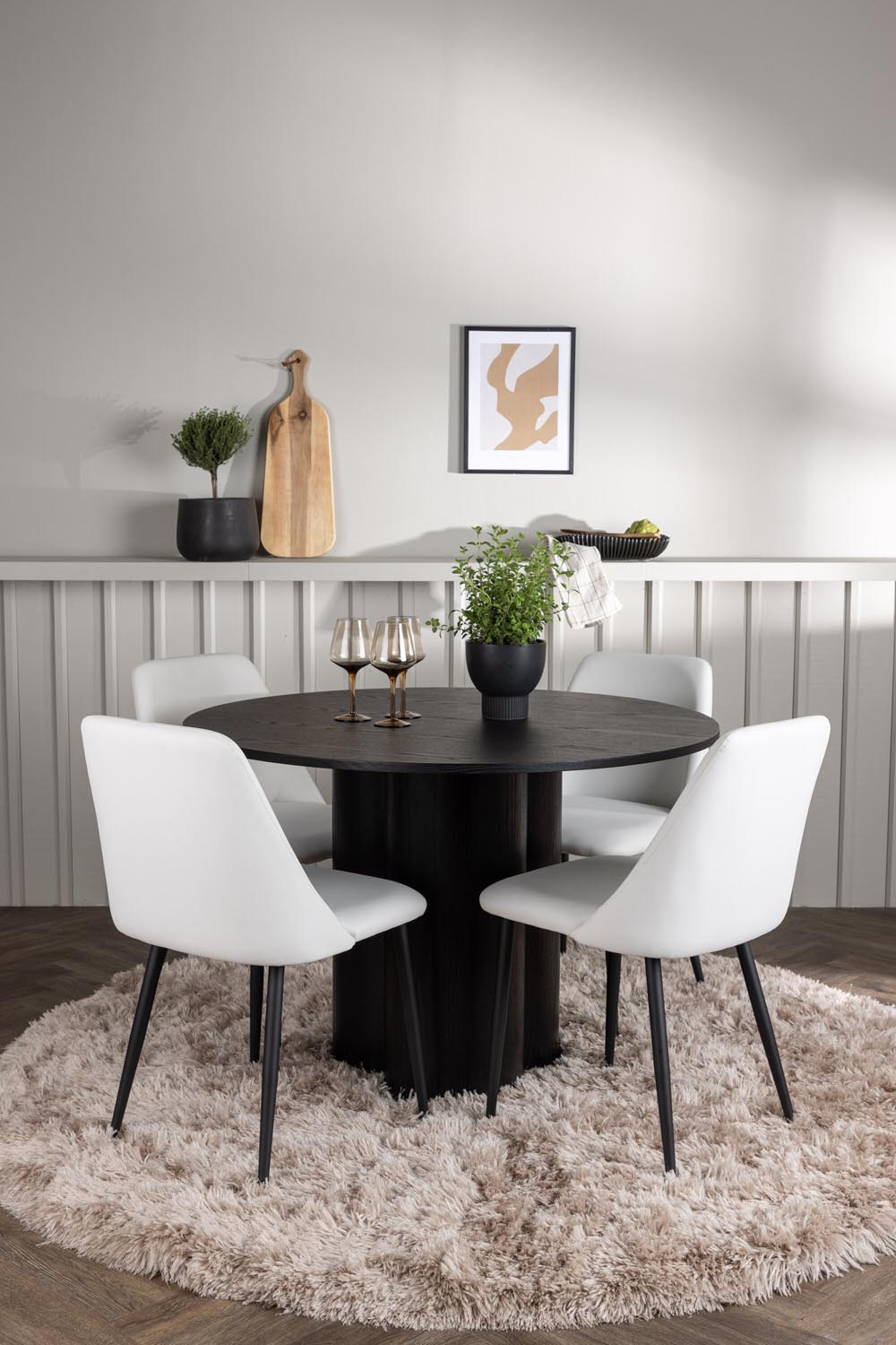 Olivia Esszimmerset + Night ⌀110cm/4St. in Schwarz / Weiss präsentiert im Onlineshop von KAQTU Design AG. Esszimmerset ist von Venture Home
